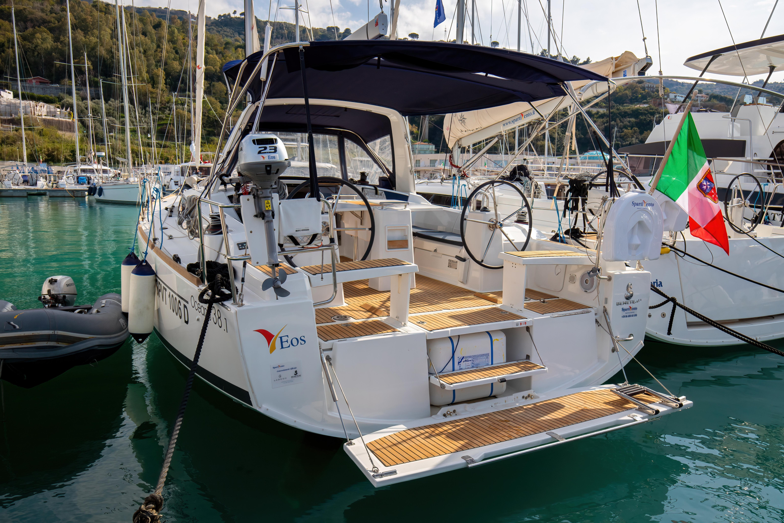 Oceanis 38.1 — photo 24