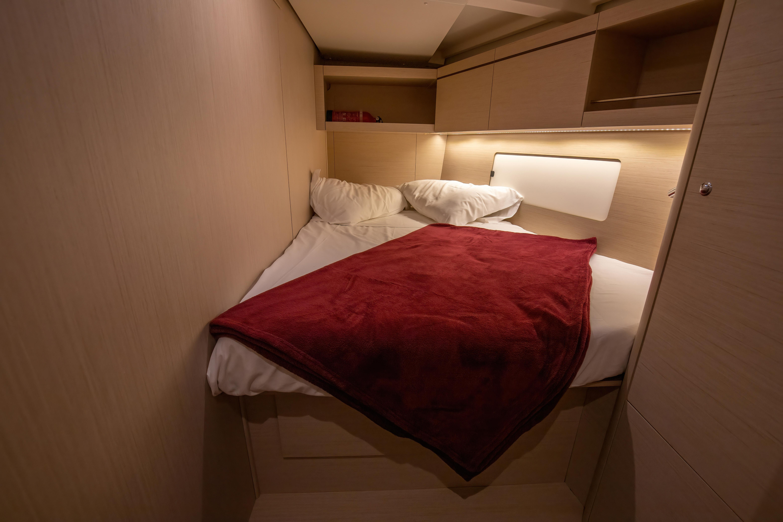 Oceanis 46.1 (5 cab) — photo 2