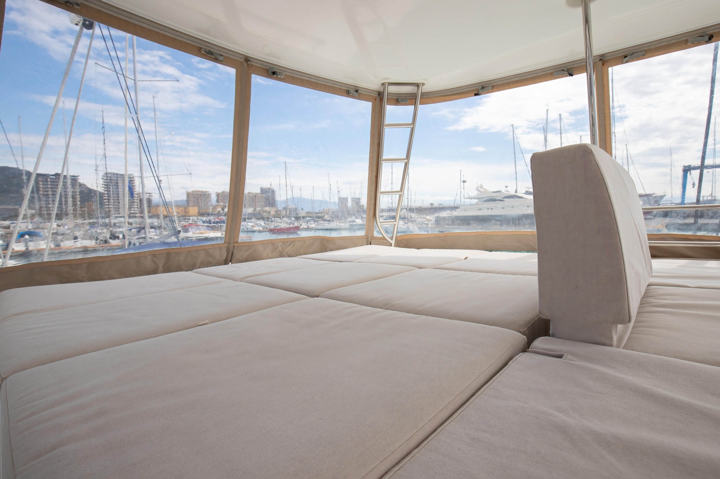 Lagoon 50 (6 cab) — photo 20