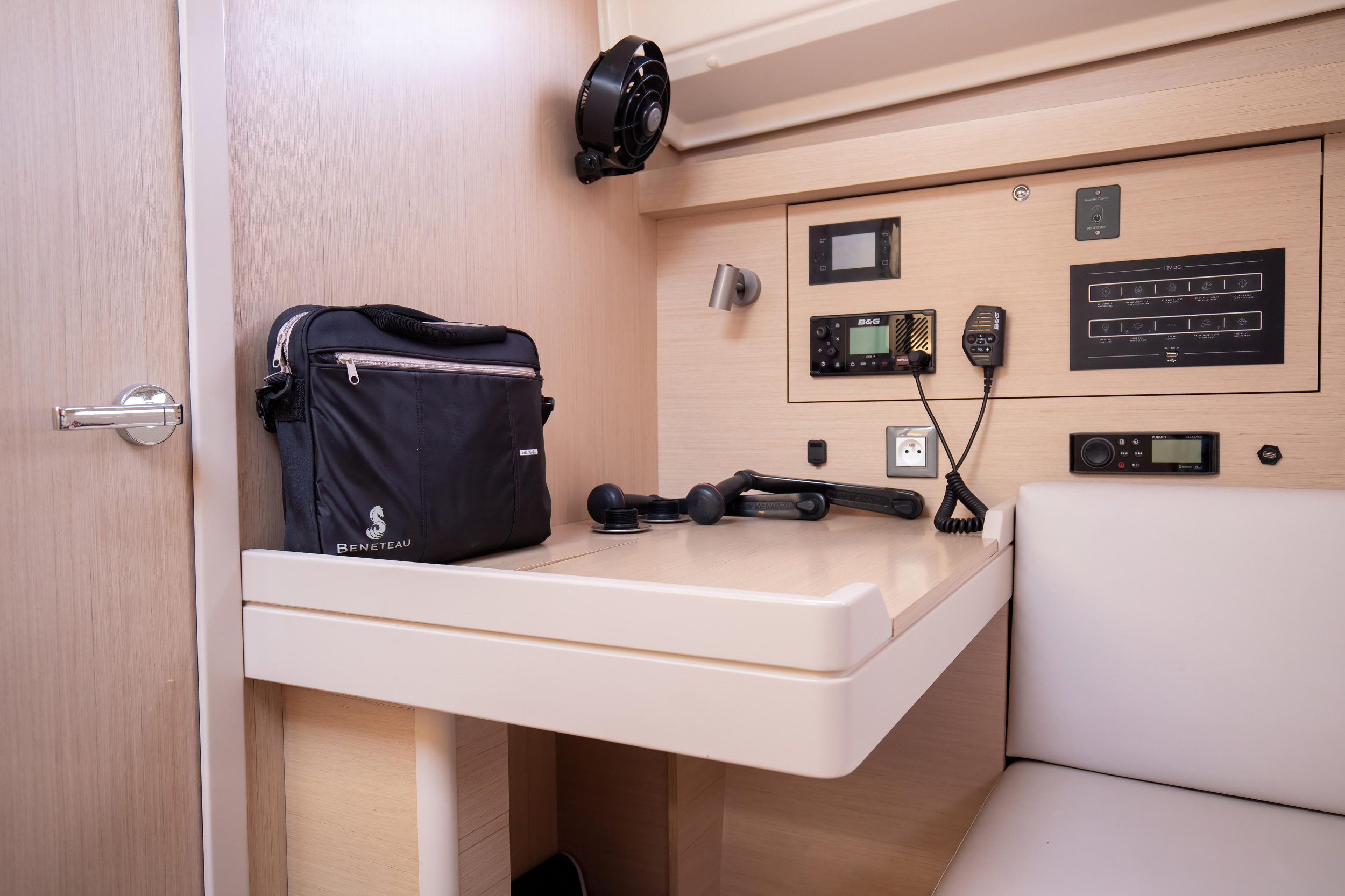 Oceanis 40.1 — photo 4