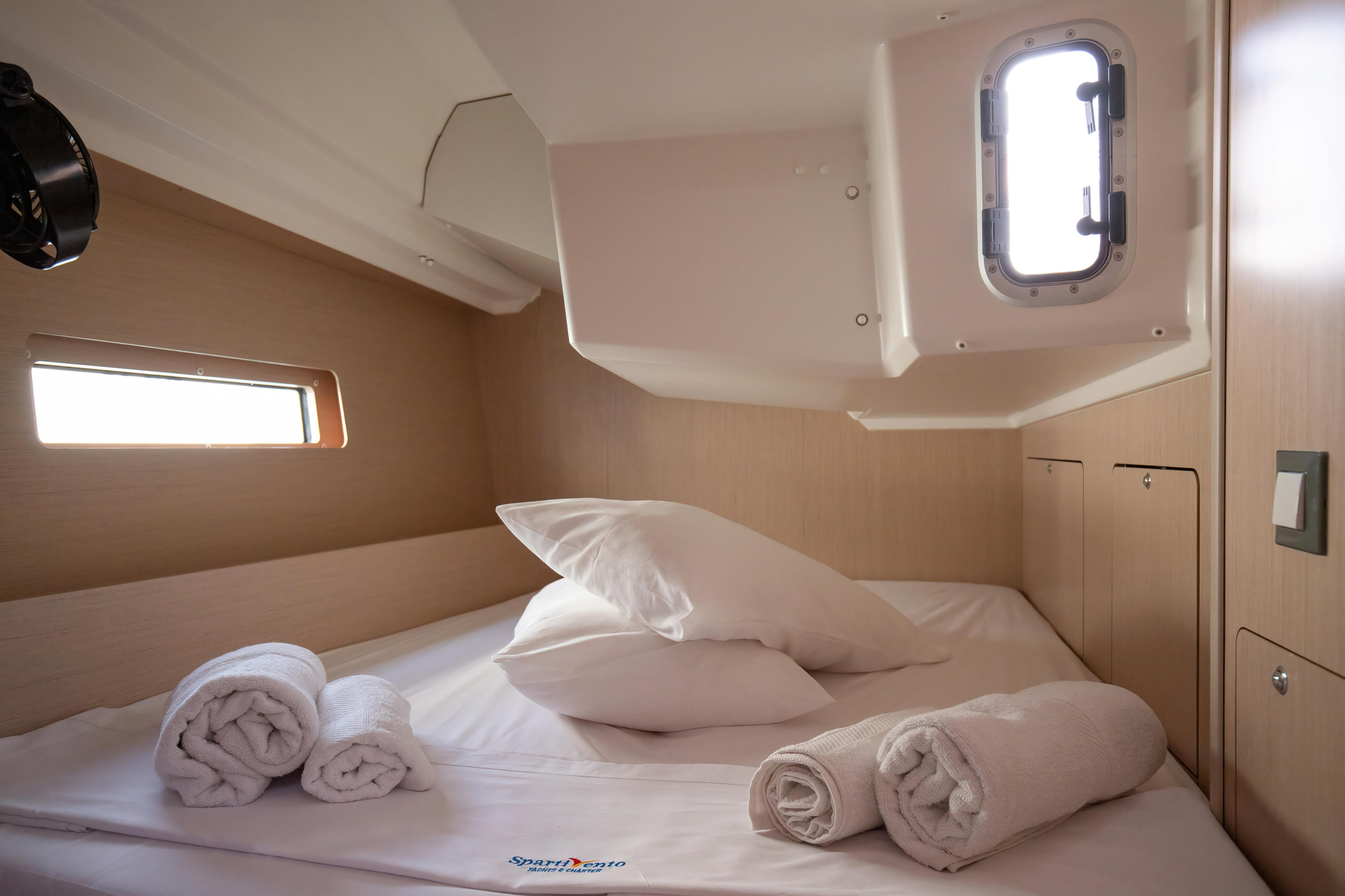Oceanis 40.1 — photo 11