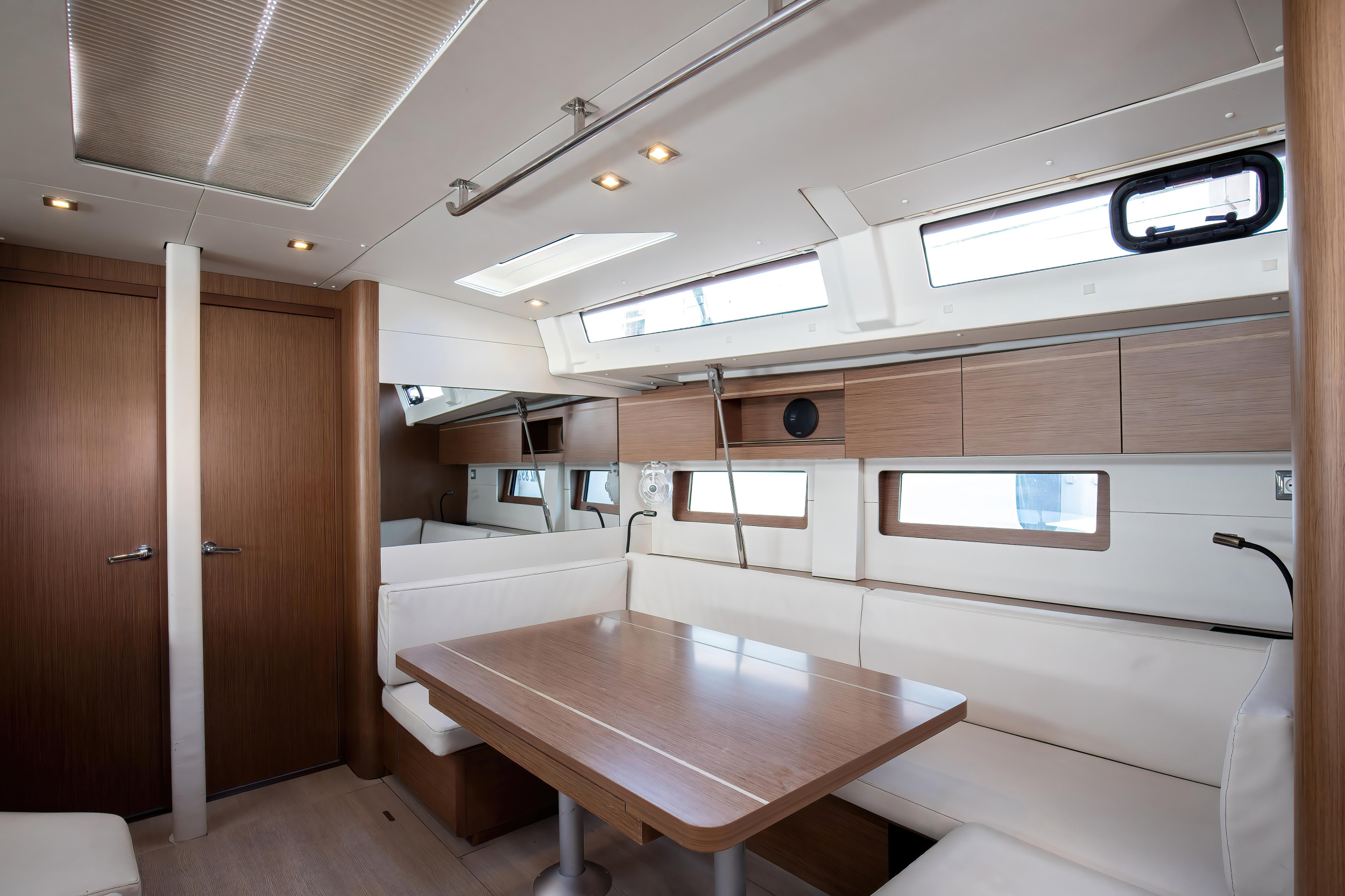 Oceanis 51.1 — photo 4