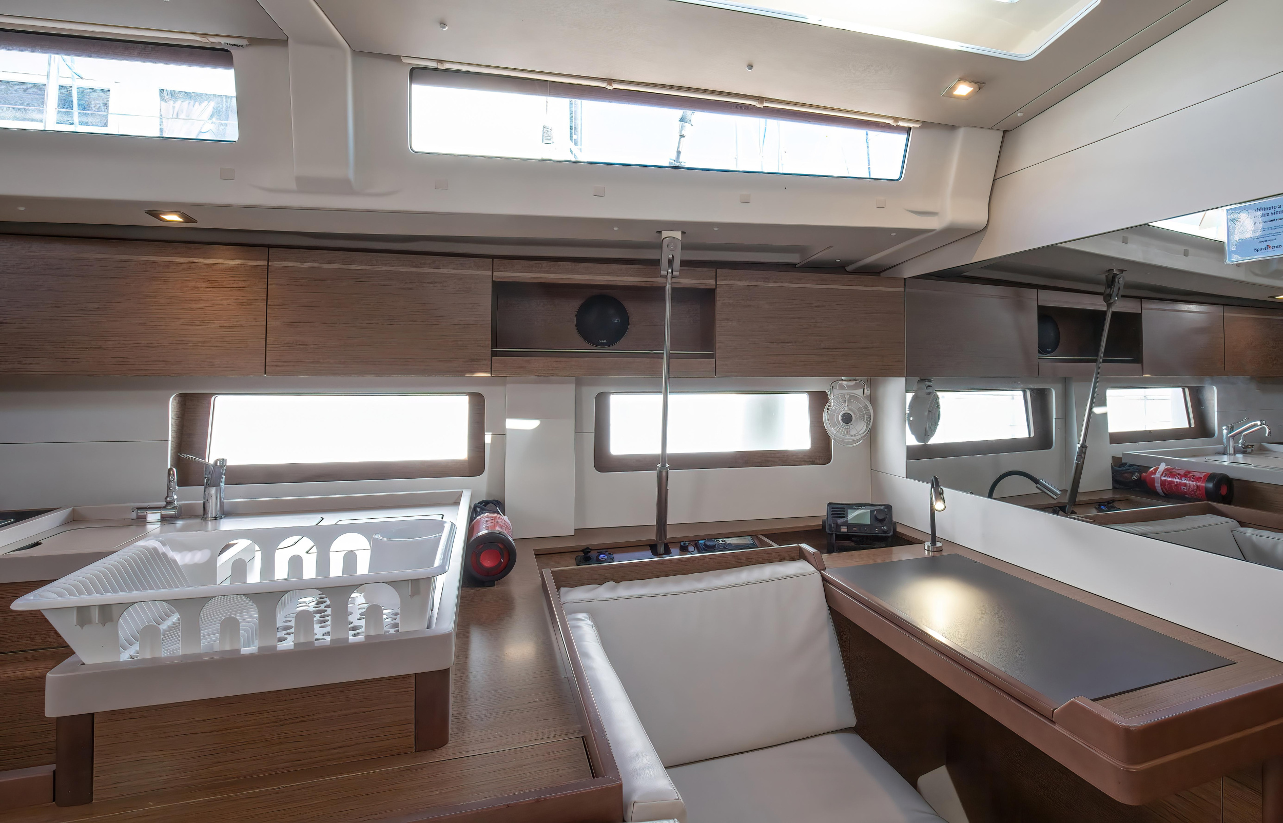 Oceanis 51.1 — photo 27