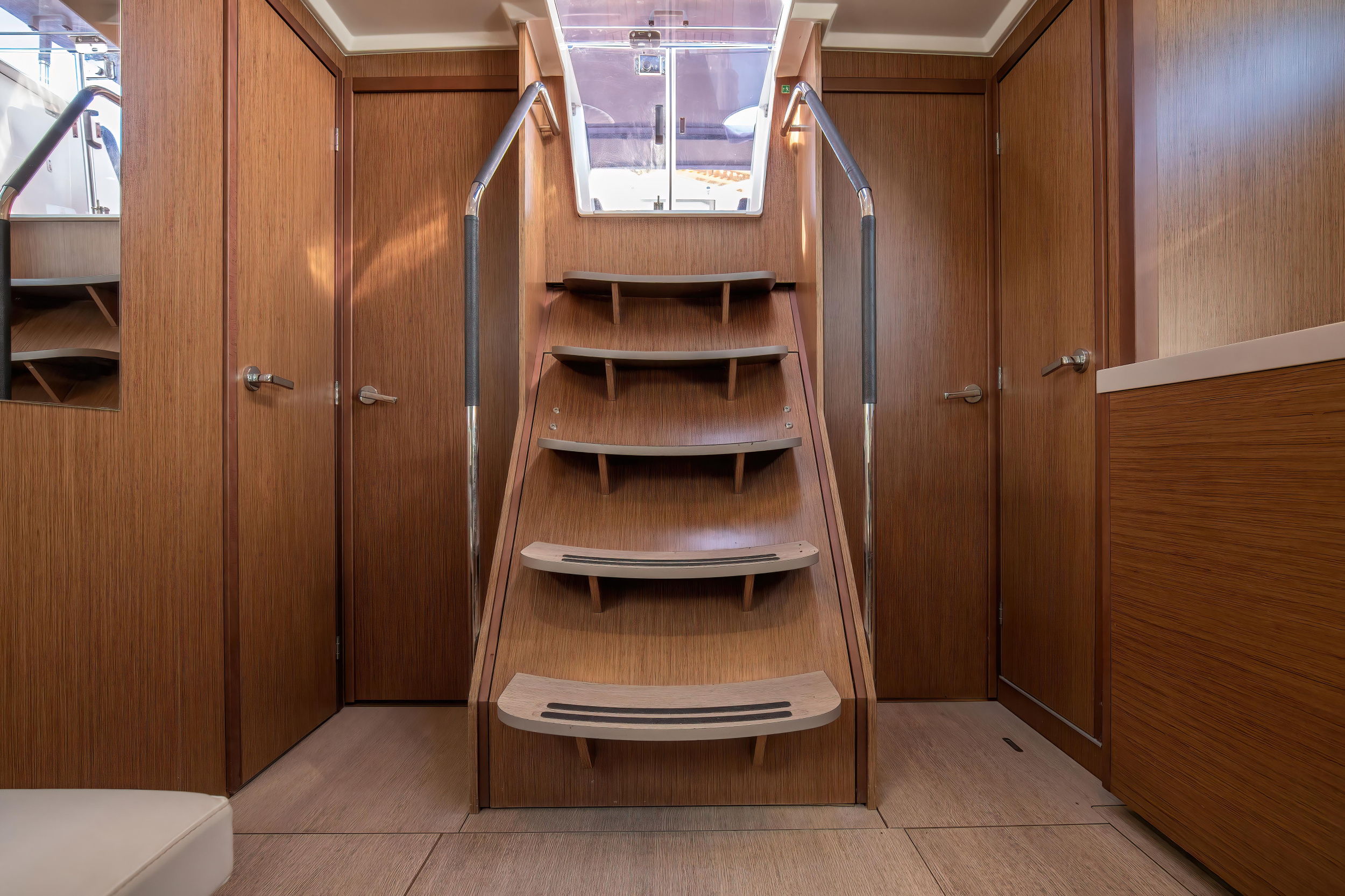 Oceanis 51.1 — photo 24