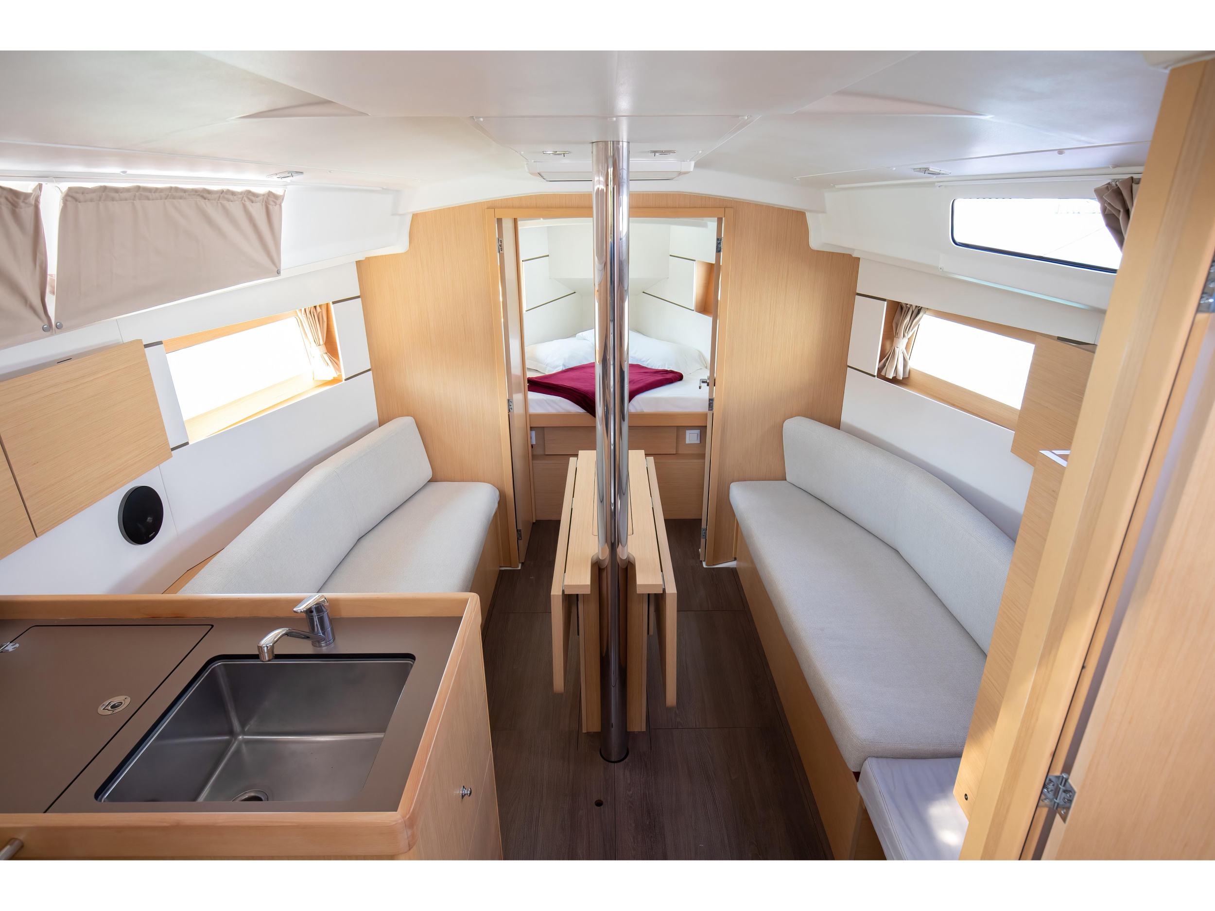 Oceanis 35.1 — photo 4