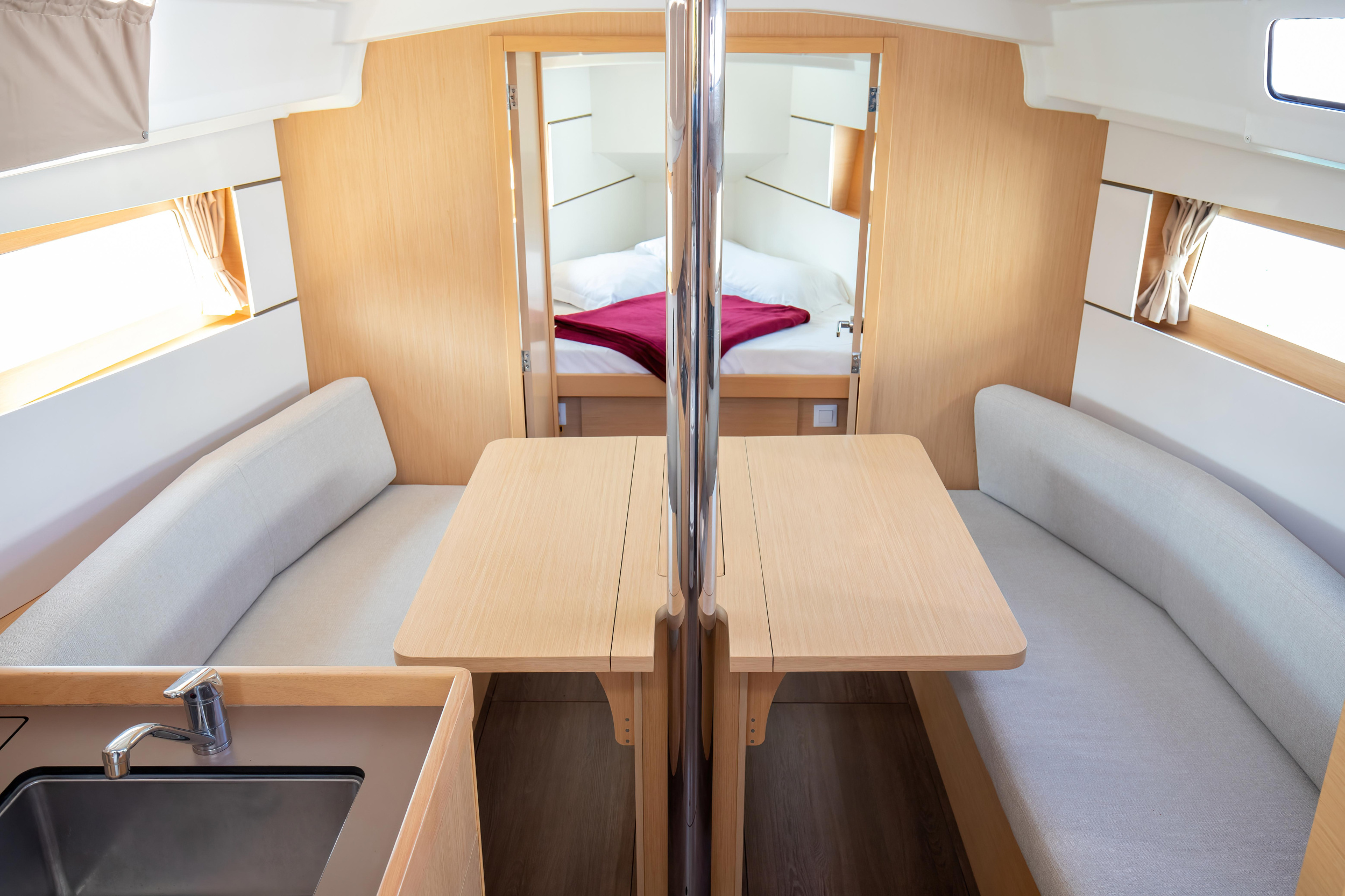 Oceanis 35.1 — photo 7