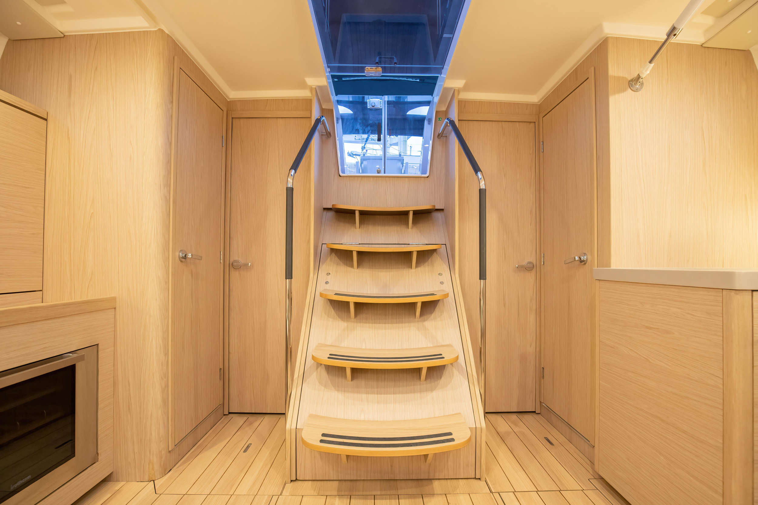 Oceanis 51.1 (4 cab) — photo 28