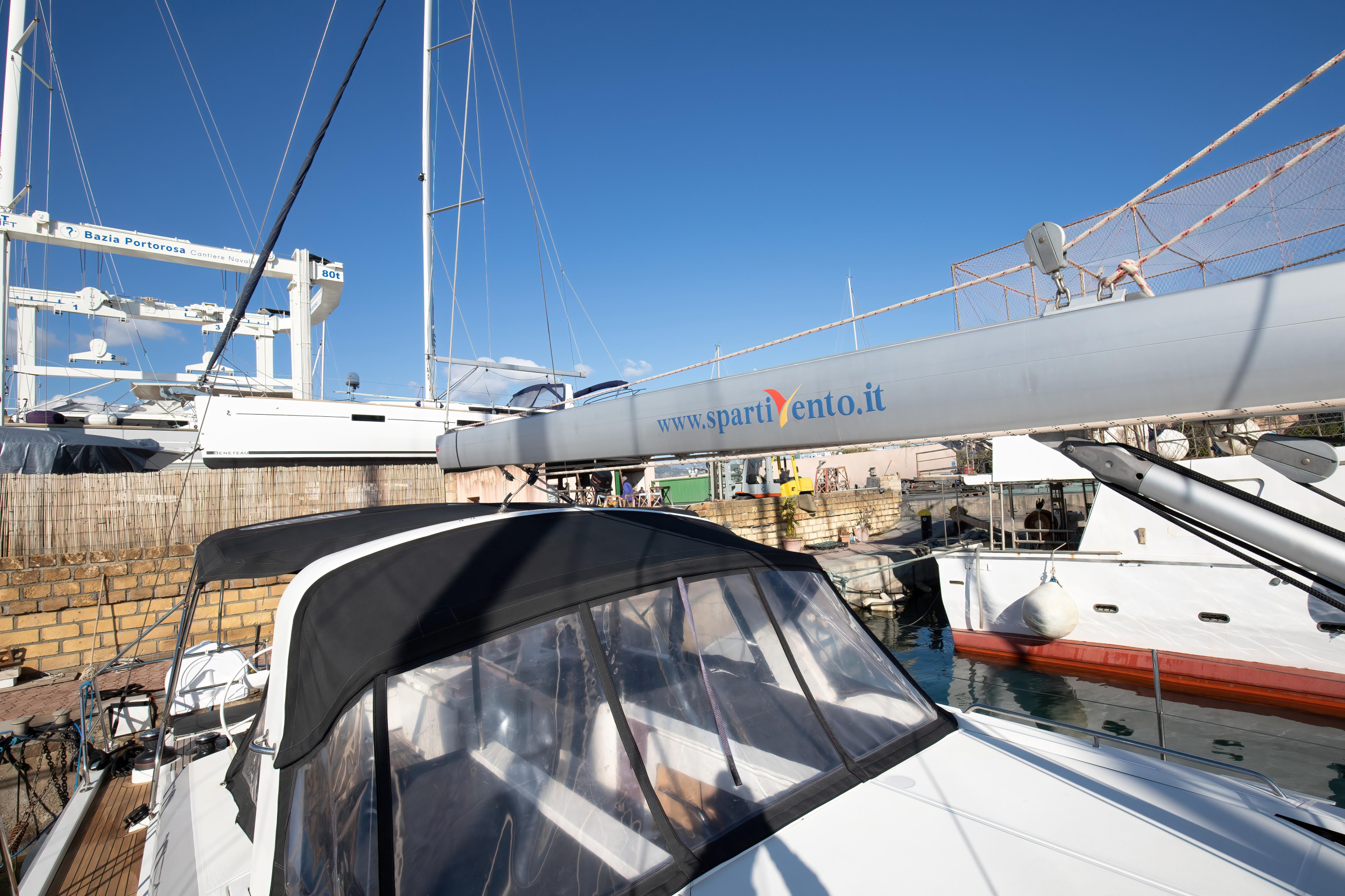 Oceanis 51.1 (4 cab) — photo 25