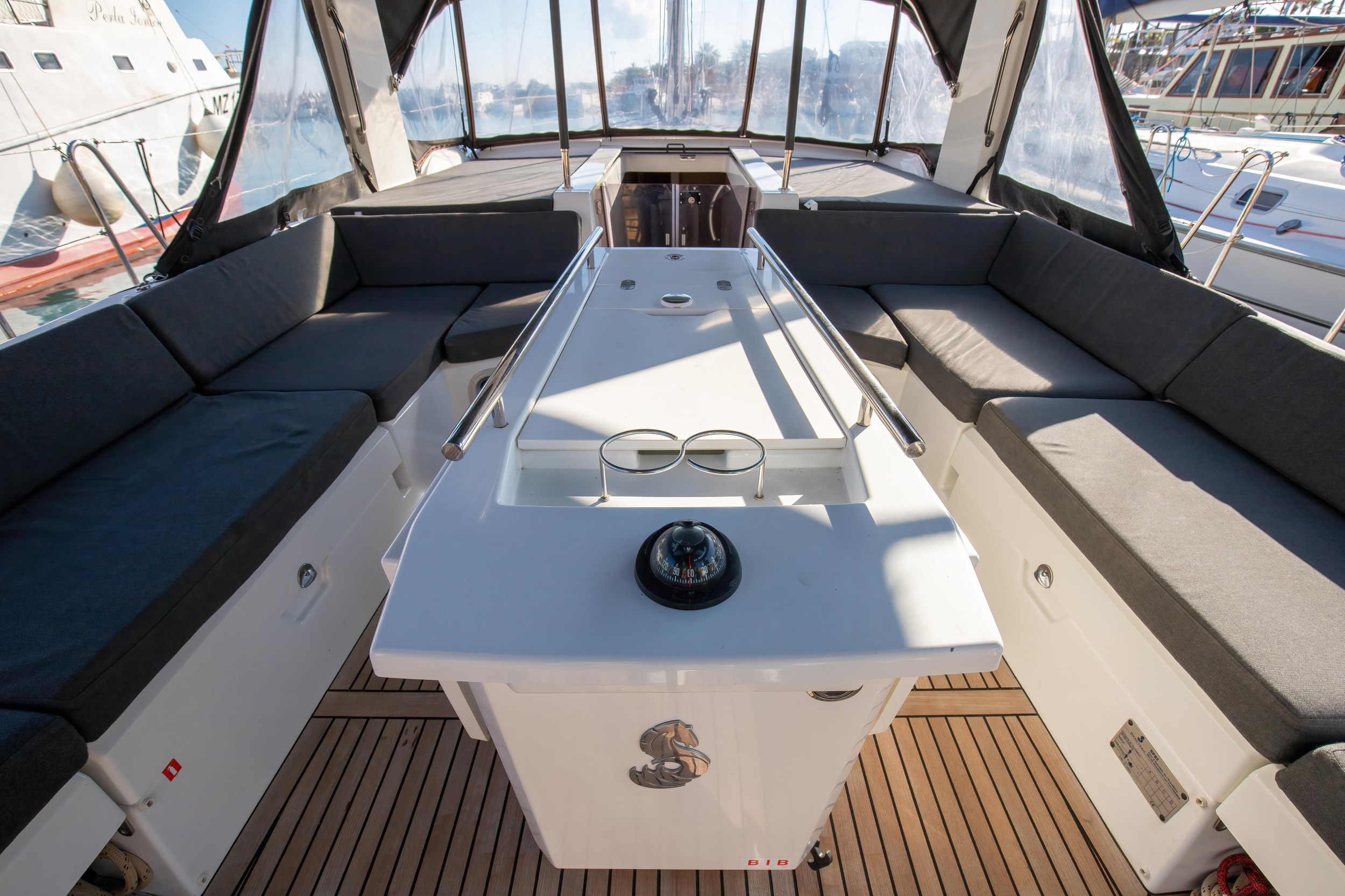 Oceanis 51.1 (4 cab) — photo 6