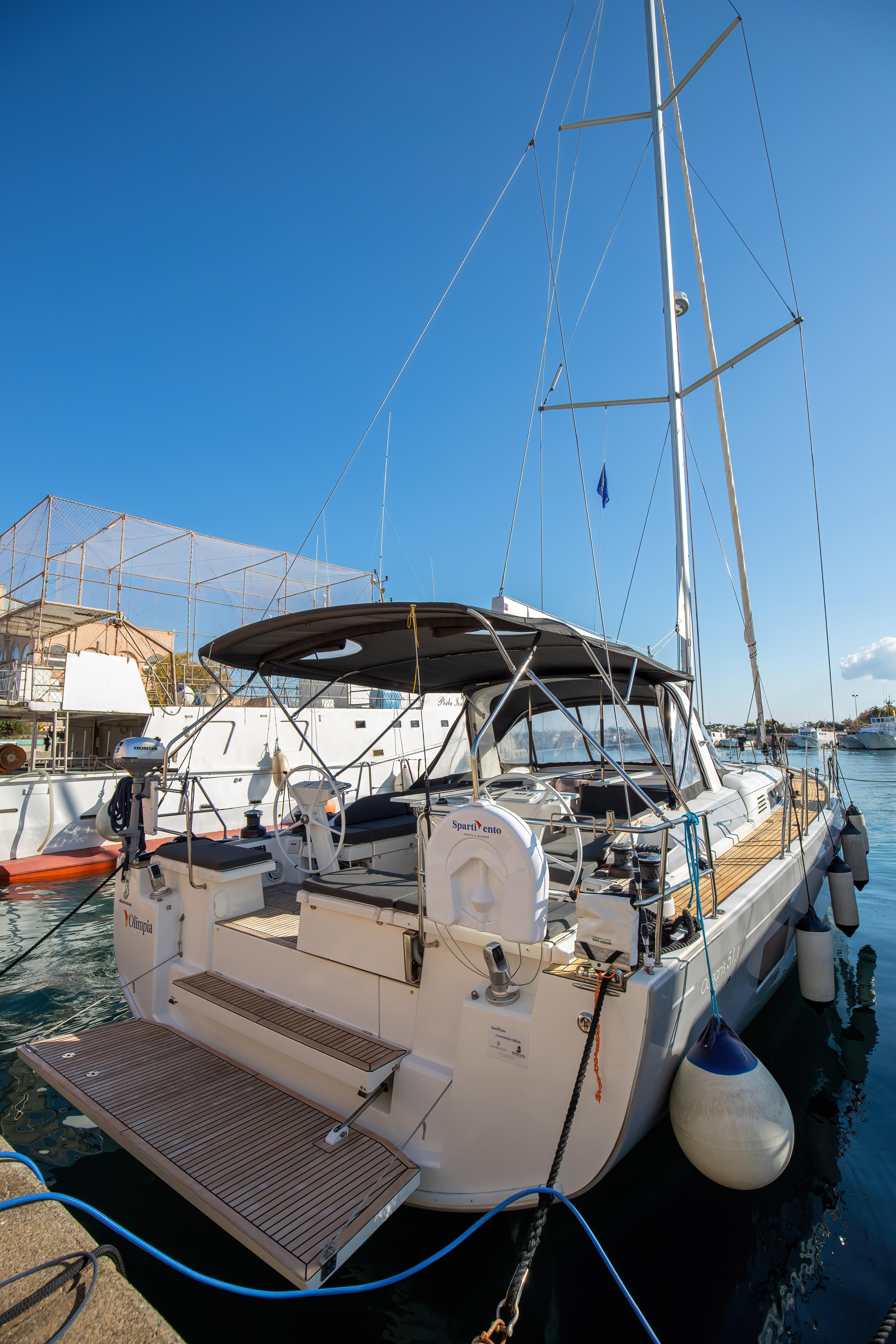 Oceanis 51.1 (4 cab) — photo 37