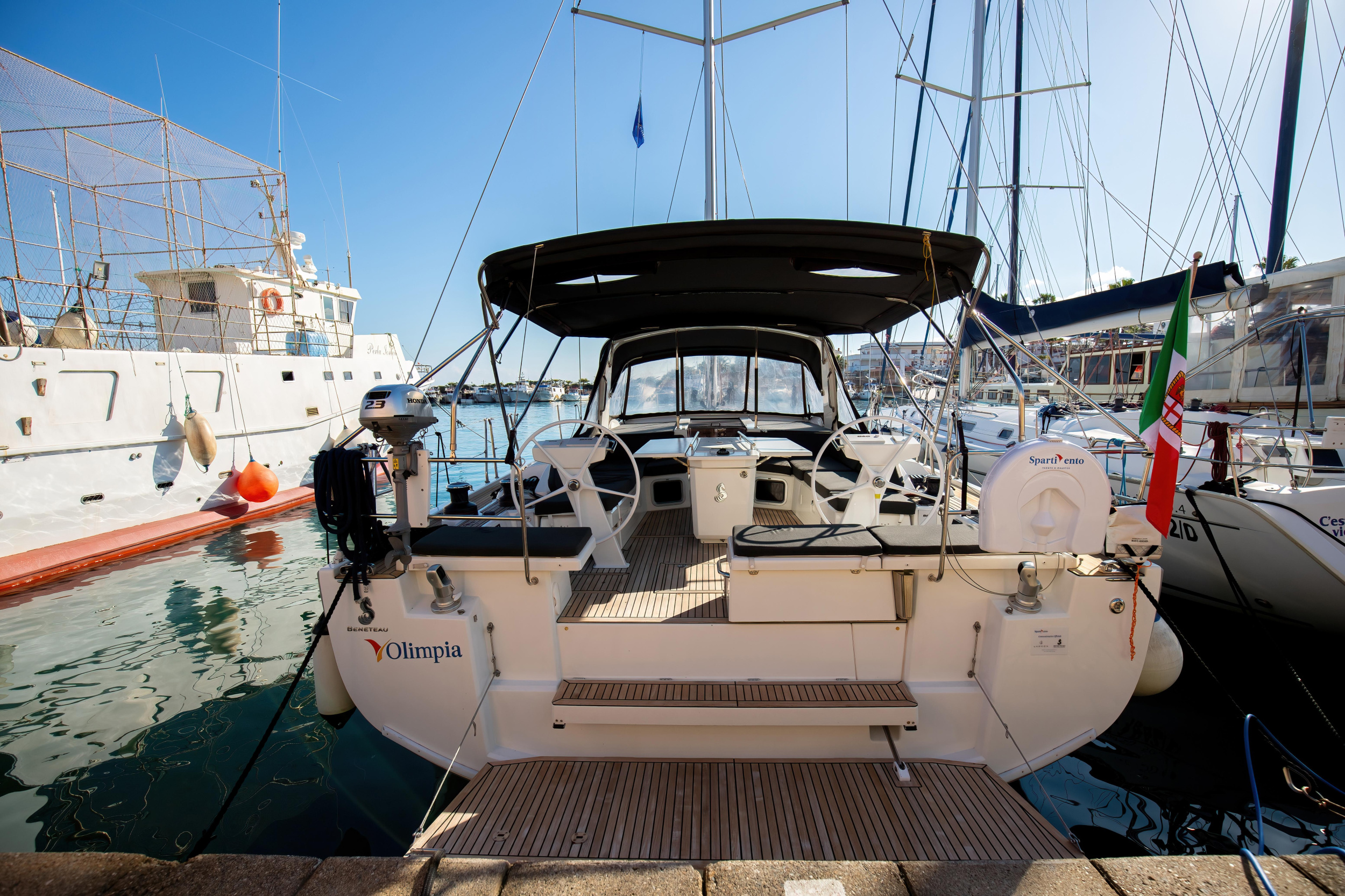 Oceanis 51.1 (4 cab) — photo 15