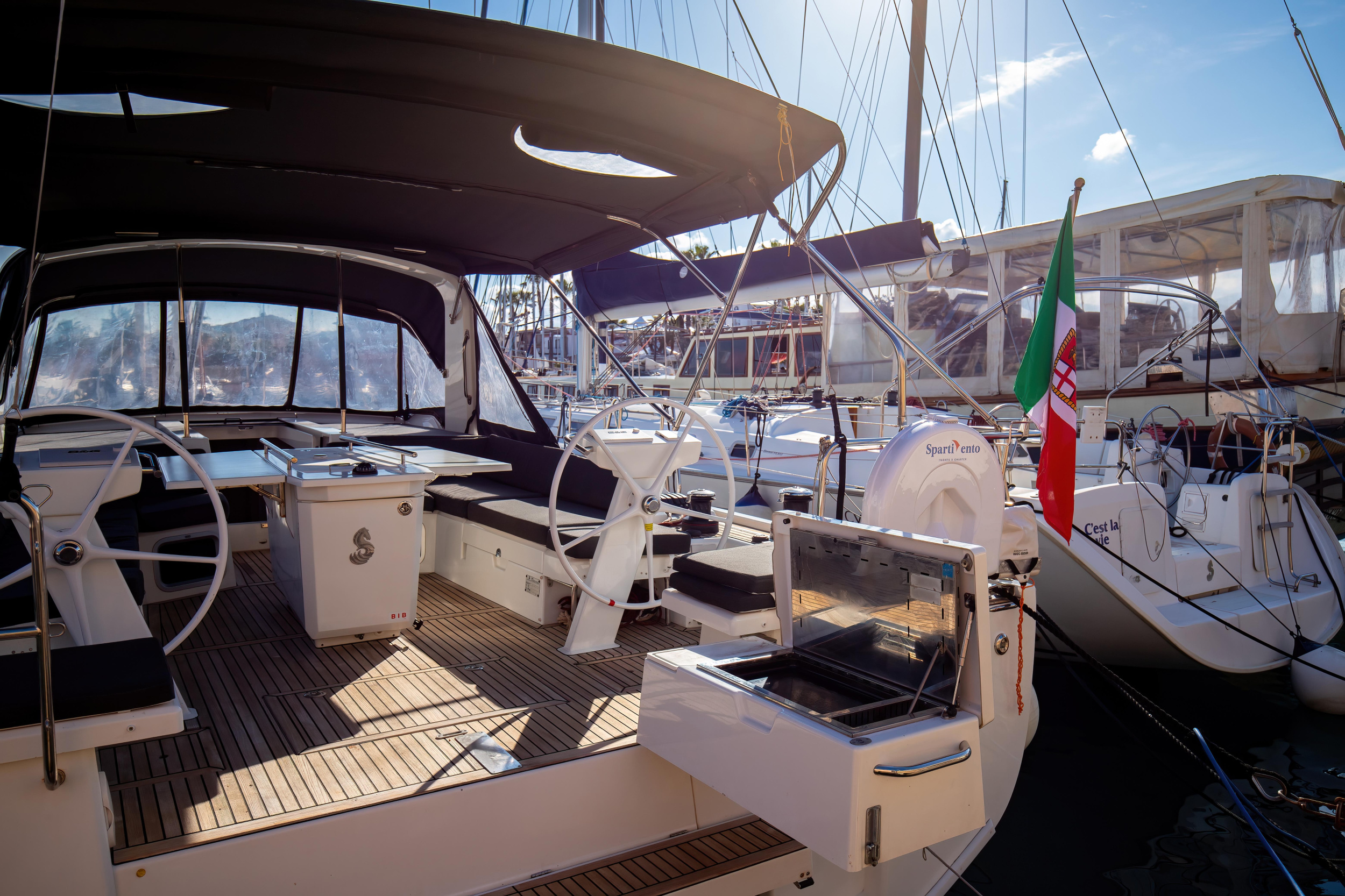 Oceanis 51.1 (4 cab) — photo 14
