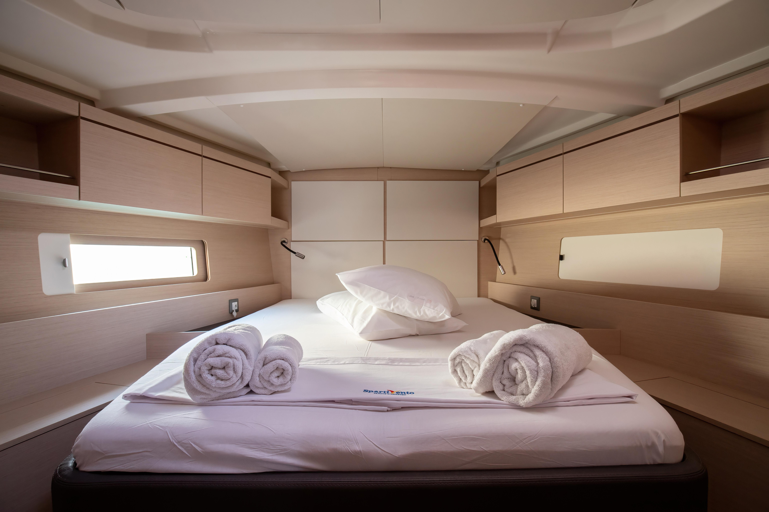 Oceanis 46.1 (bunk cab) — photo 7