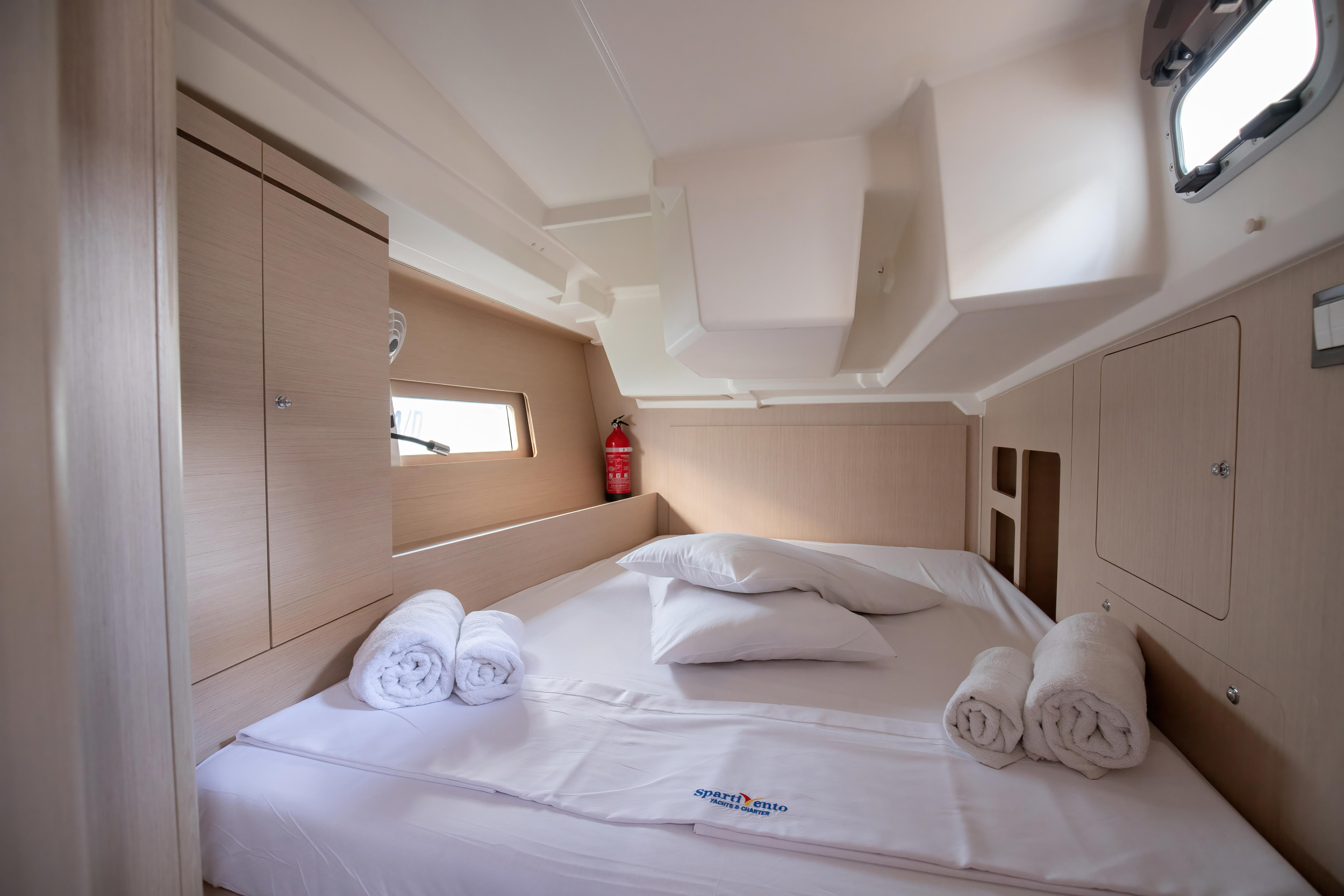 Oceanis 46.1 (bunk cab) — photo 32