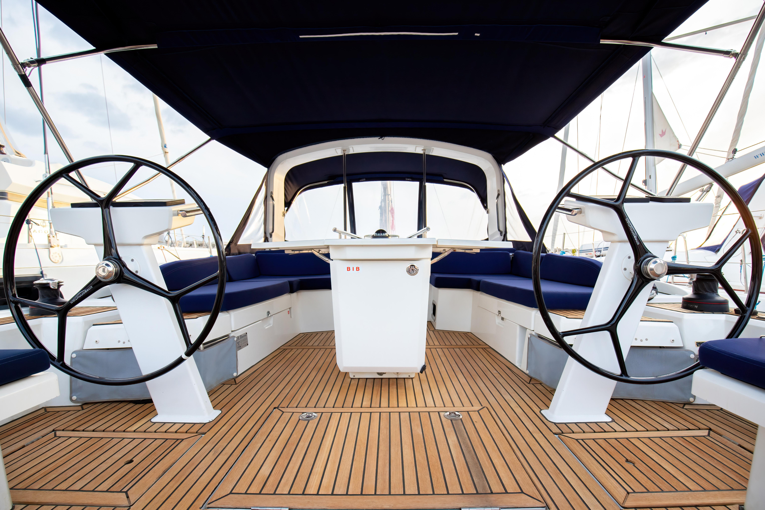 Oceanis 46.1 (bunk cab) — photo 12