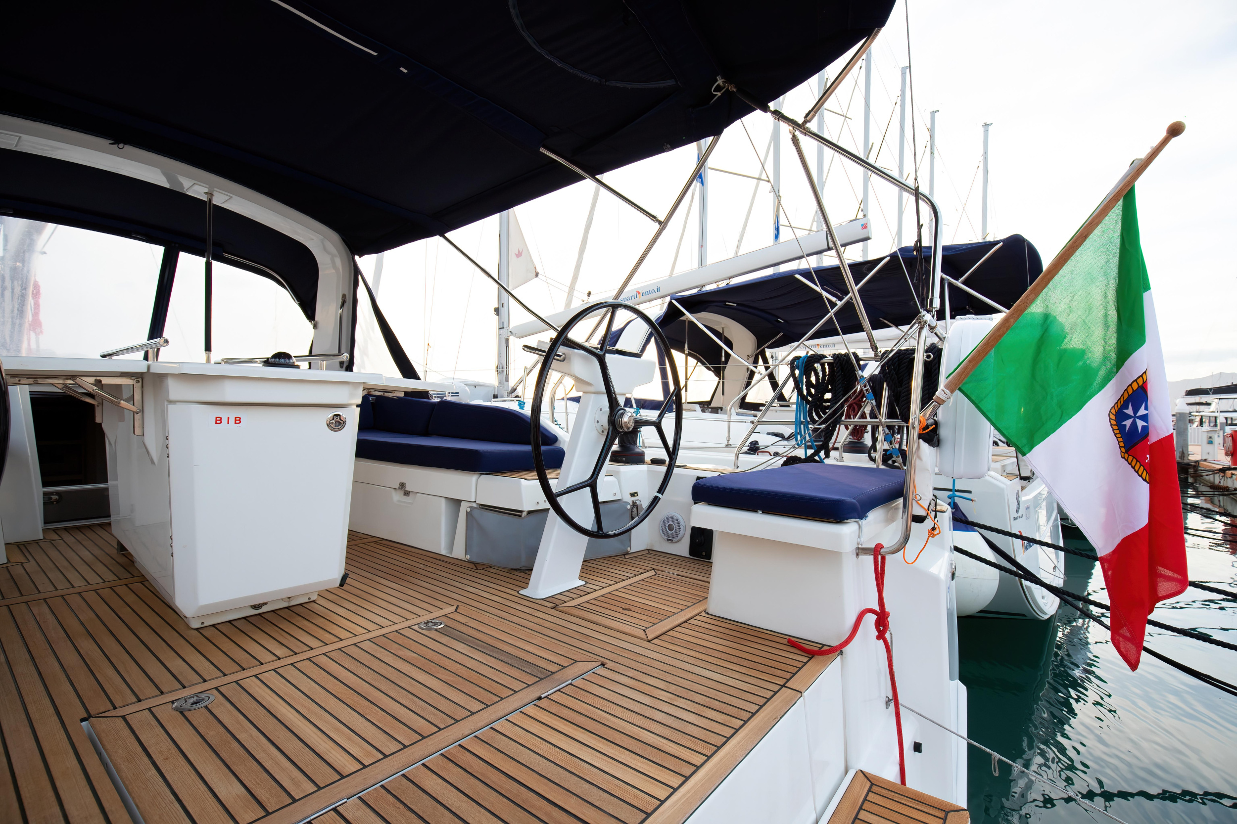 Oceanis 46.1 (bunk cab) — photo 16
