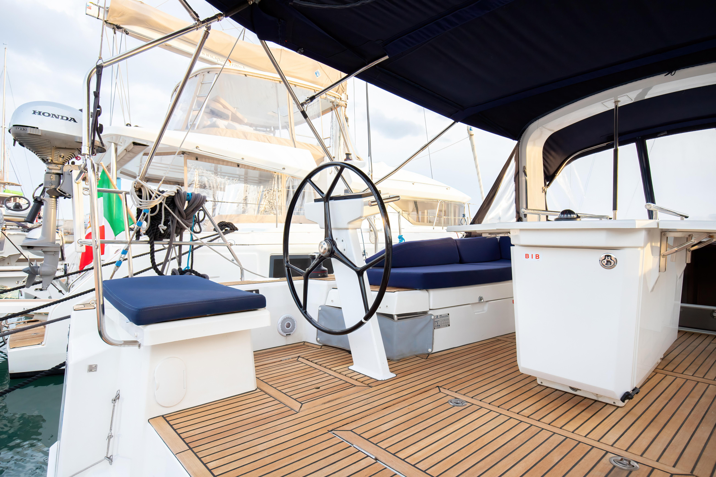 Oceanis 46.1 (bunk cab) — photo 23