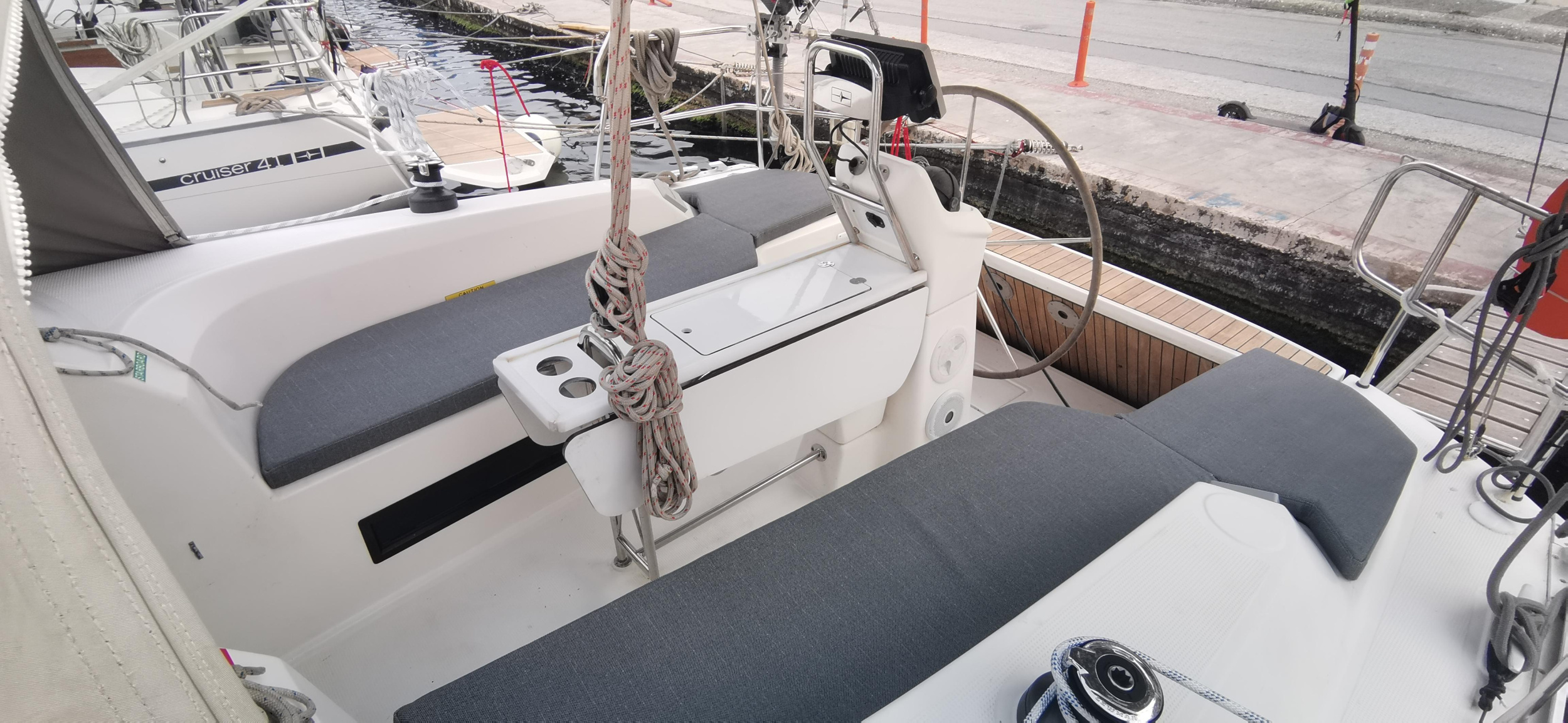 Bavaria Cruiser 33 — photo 7