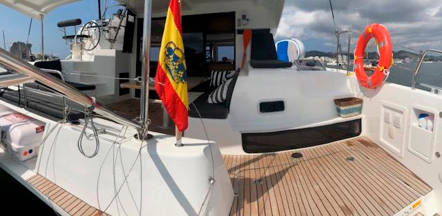Lagoon 42 Version 3 Cabinas Full Equipe — photo 9