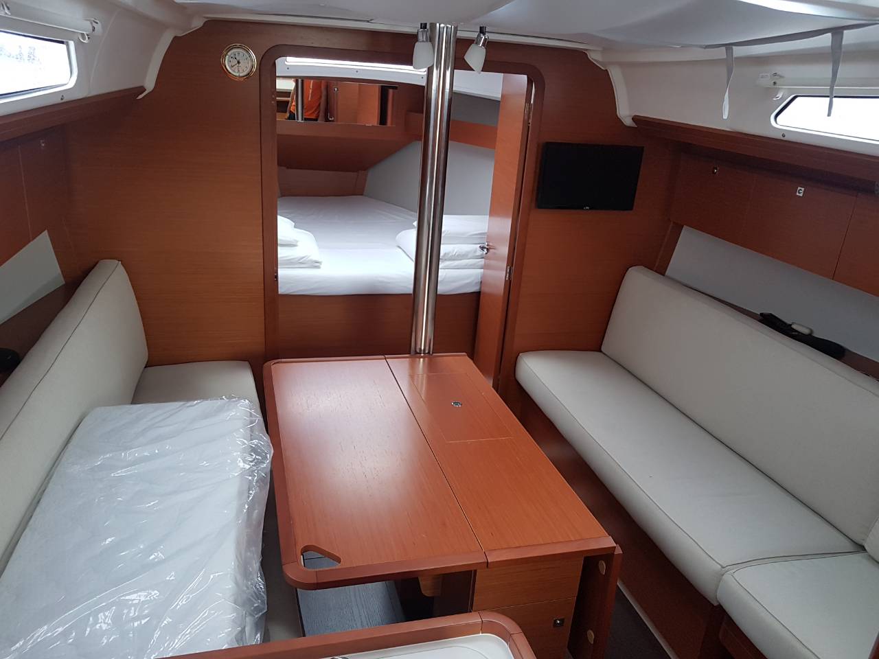 Dufour 360 Grand Large — photo 9
