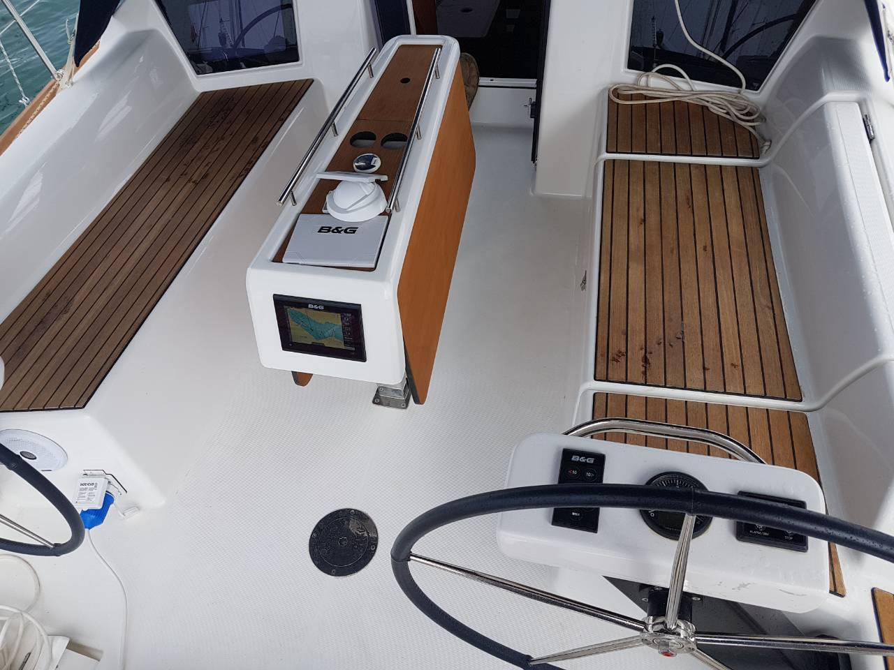 Dufour 360 Grand Large — photo 13