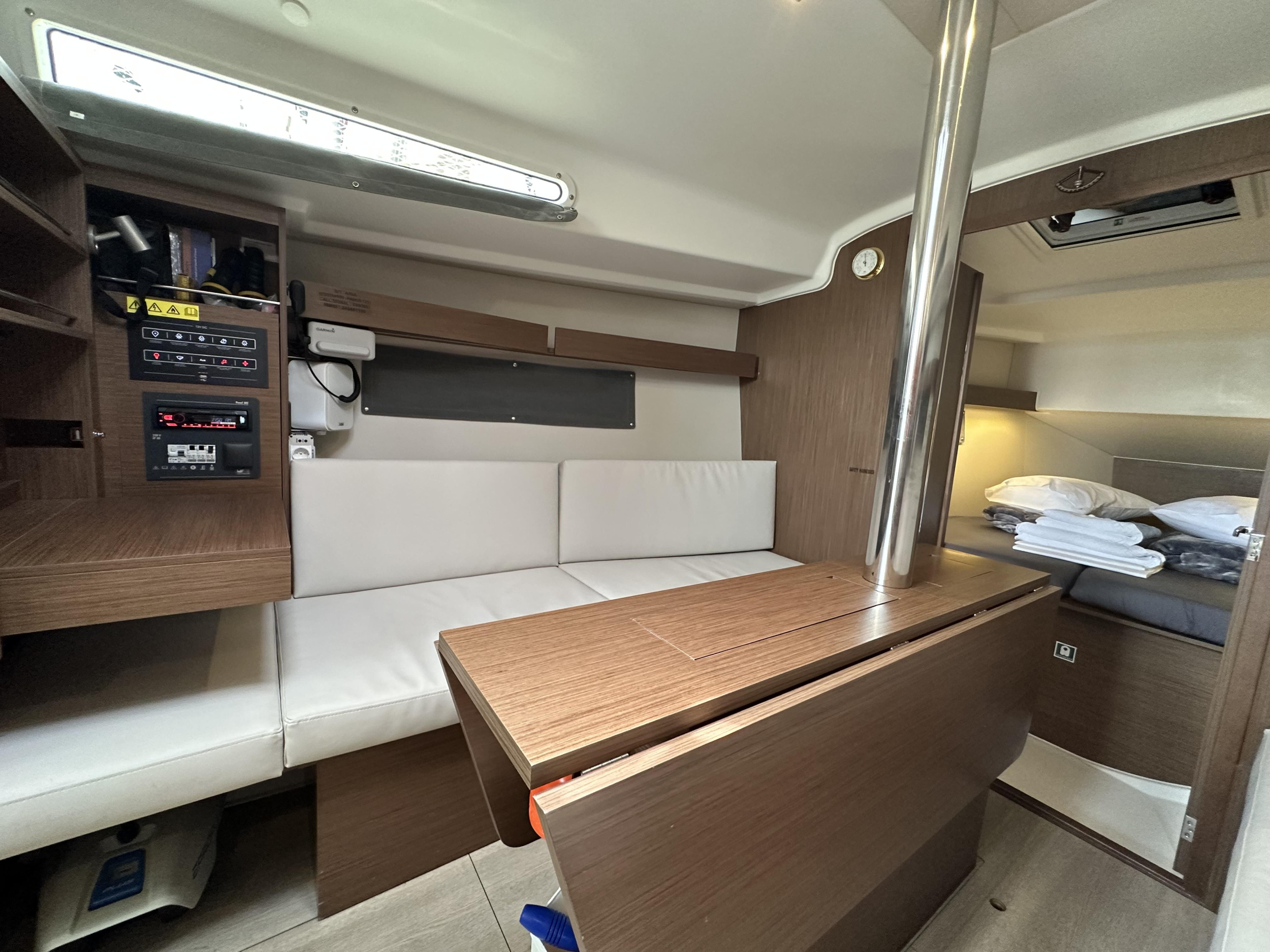 Oceanis 34.1 — photo 3