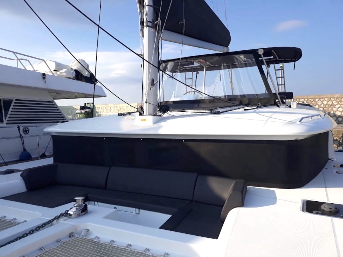 Lagoon 450F — photo 2