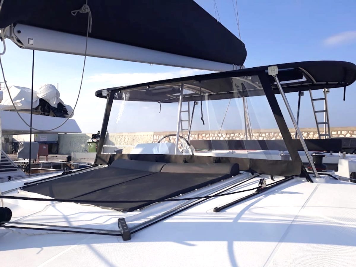 Lagoon 450F — photo 10