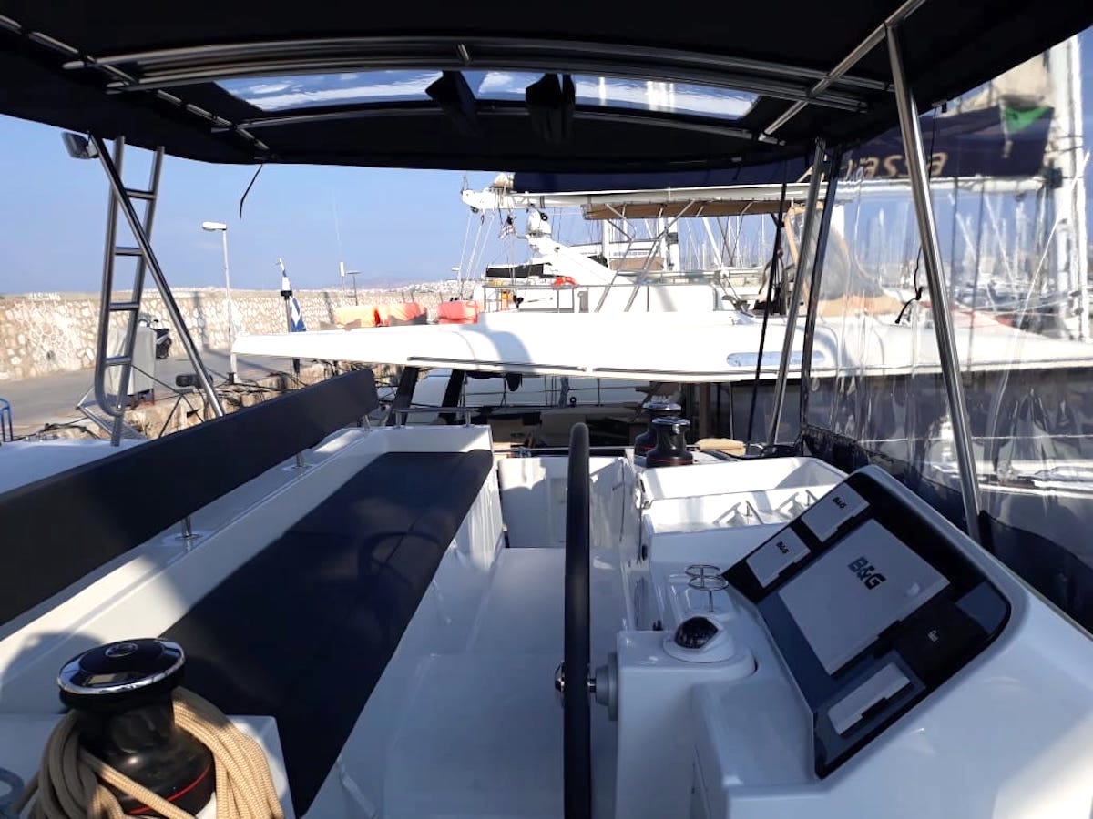 Lagoon 450F — photo 9