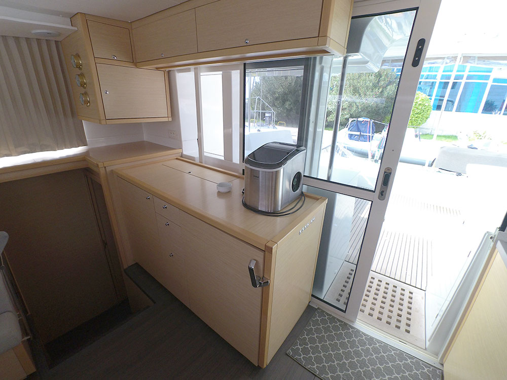 Lagoon 450 F — photo 8