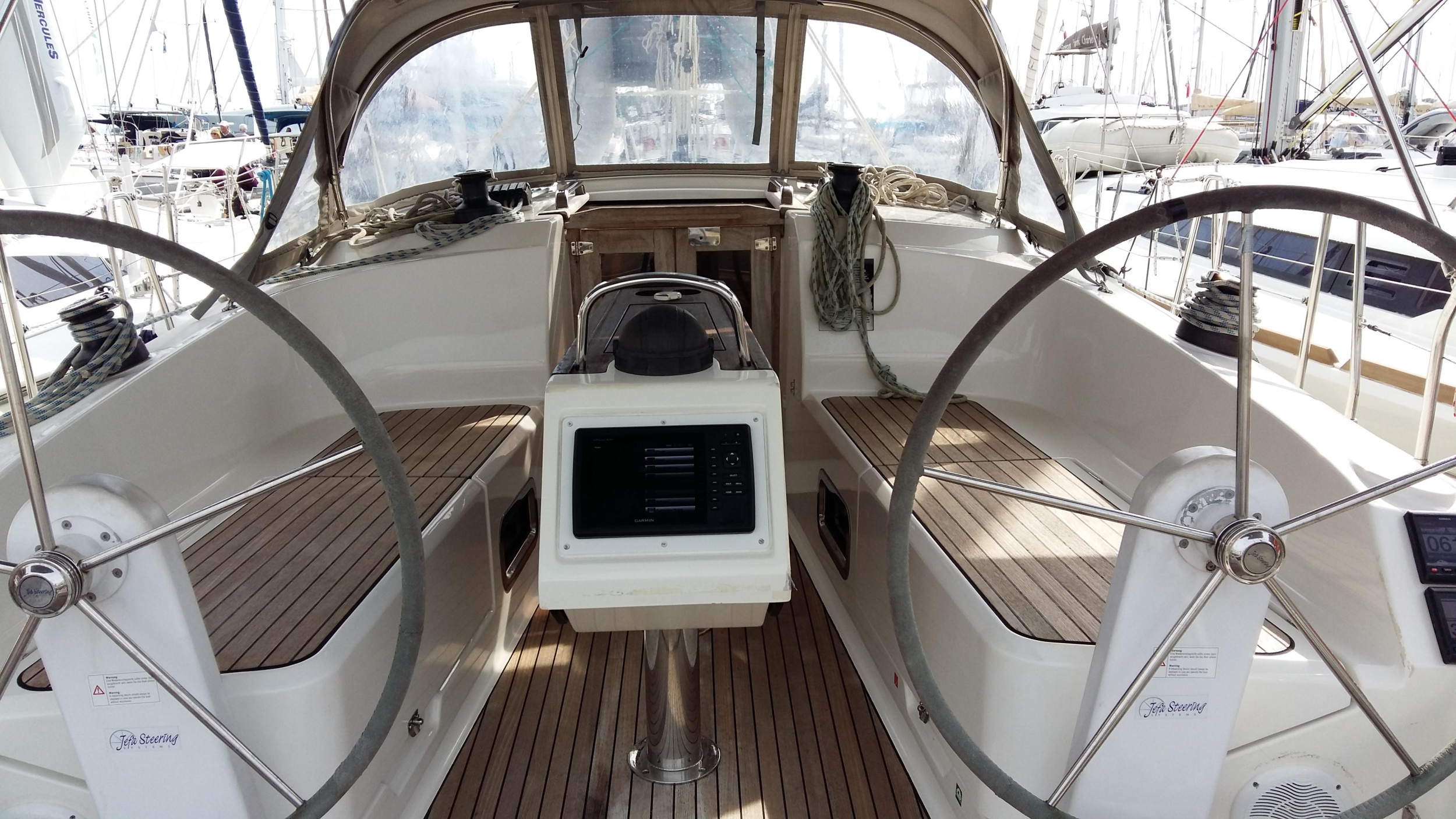 Bavaria Cruiser 37 — photo 22