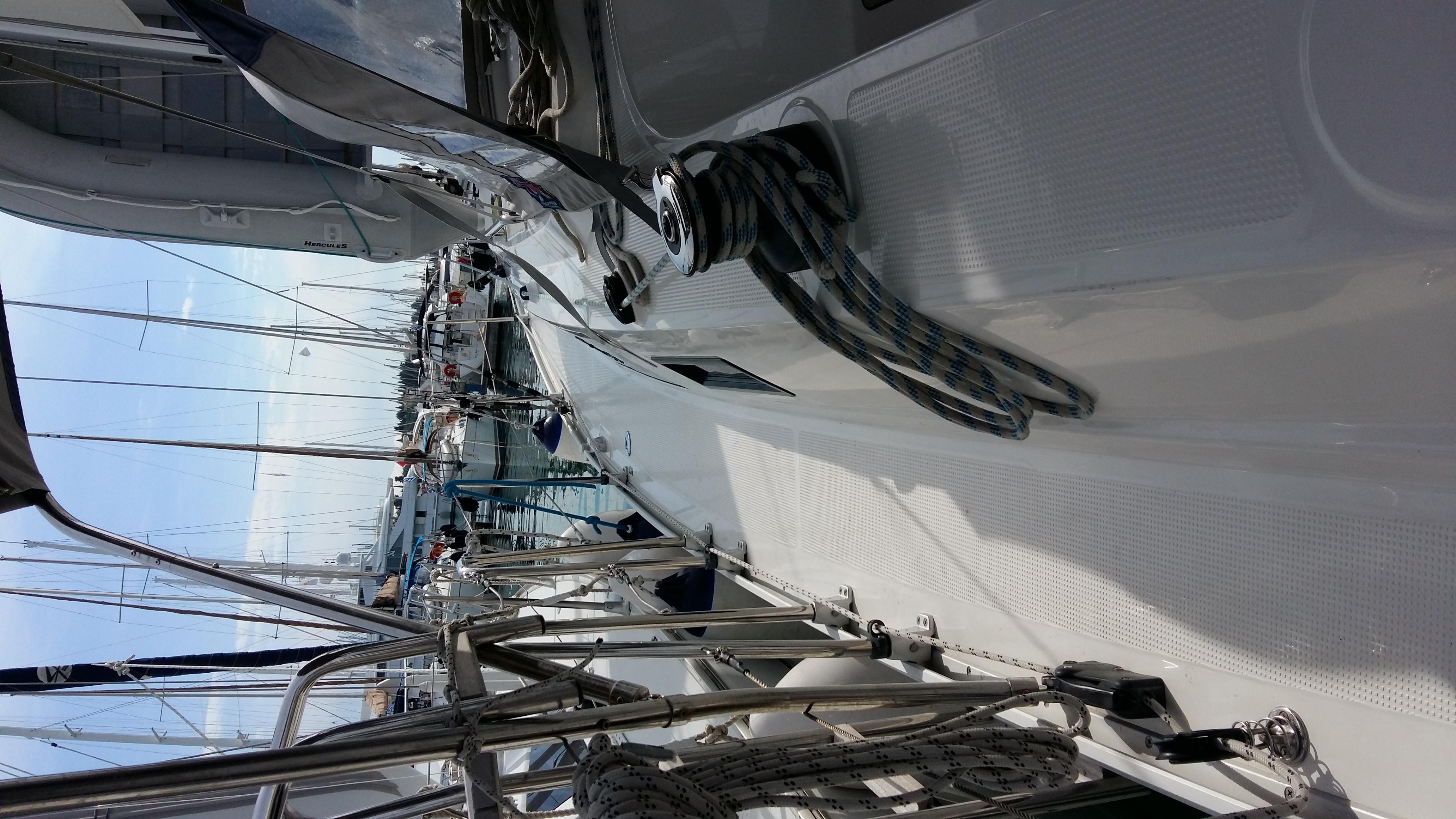 Bavaria Cruiser 37 — photo 11