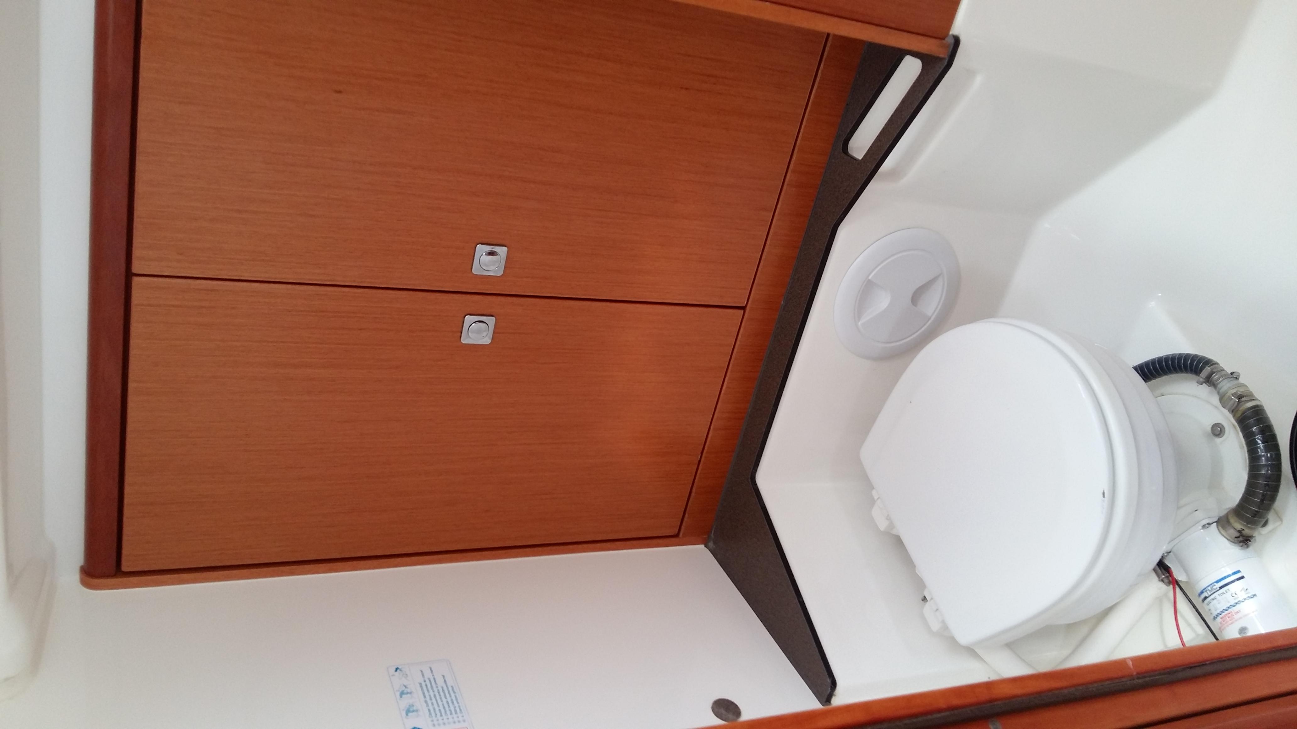 Bavaria Cruiser 37 — photo 7