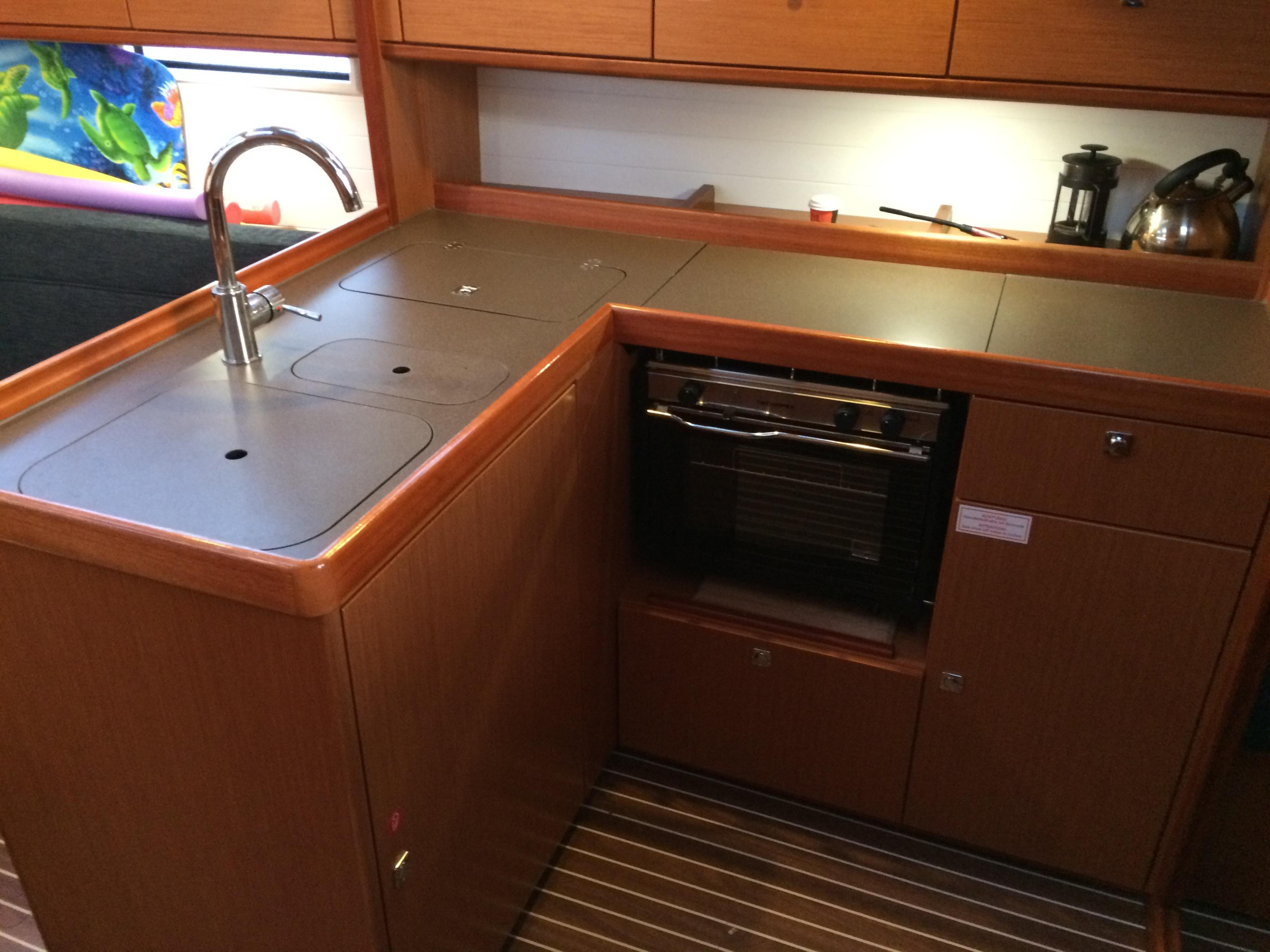 Bavaria Cruiser 37 — photo 13