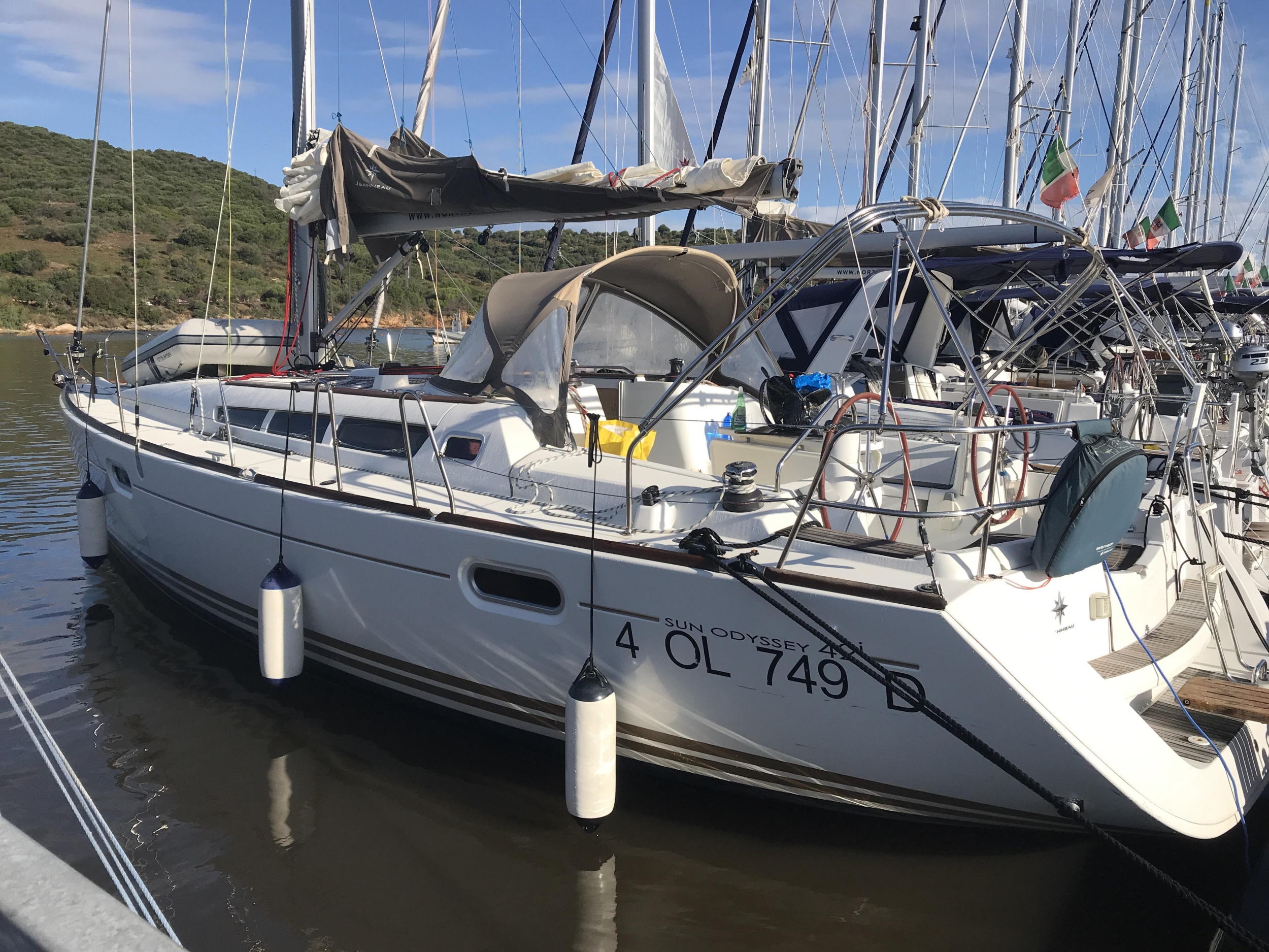 Sun Odyssey 42i — photo 12