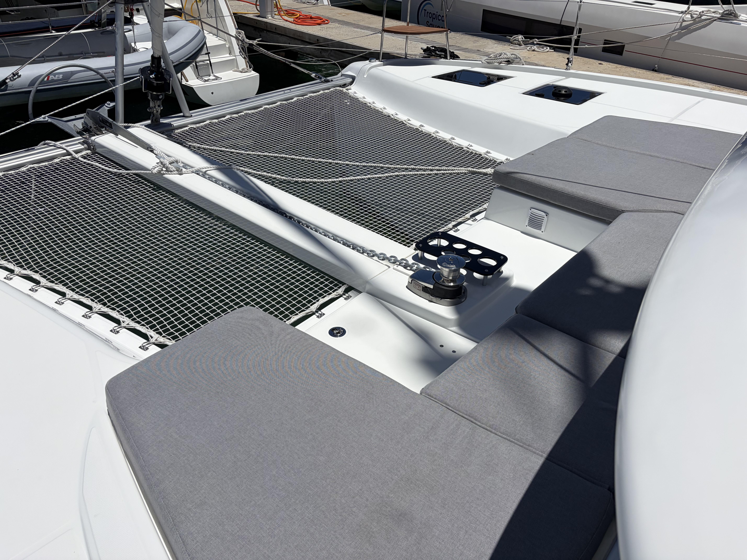 Lagoon 43 (Owners Version) — photo 9
