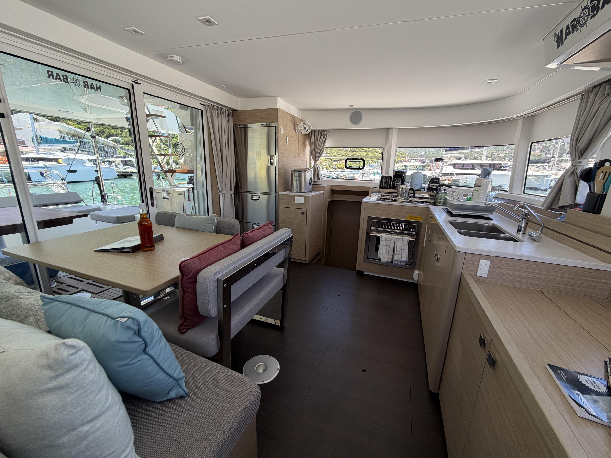 Lagoon 43 (Owners Version) — photo 30