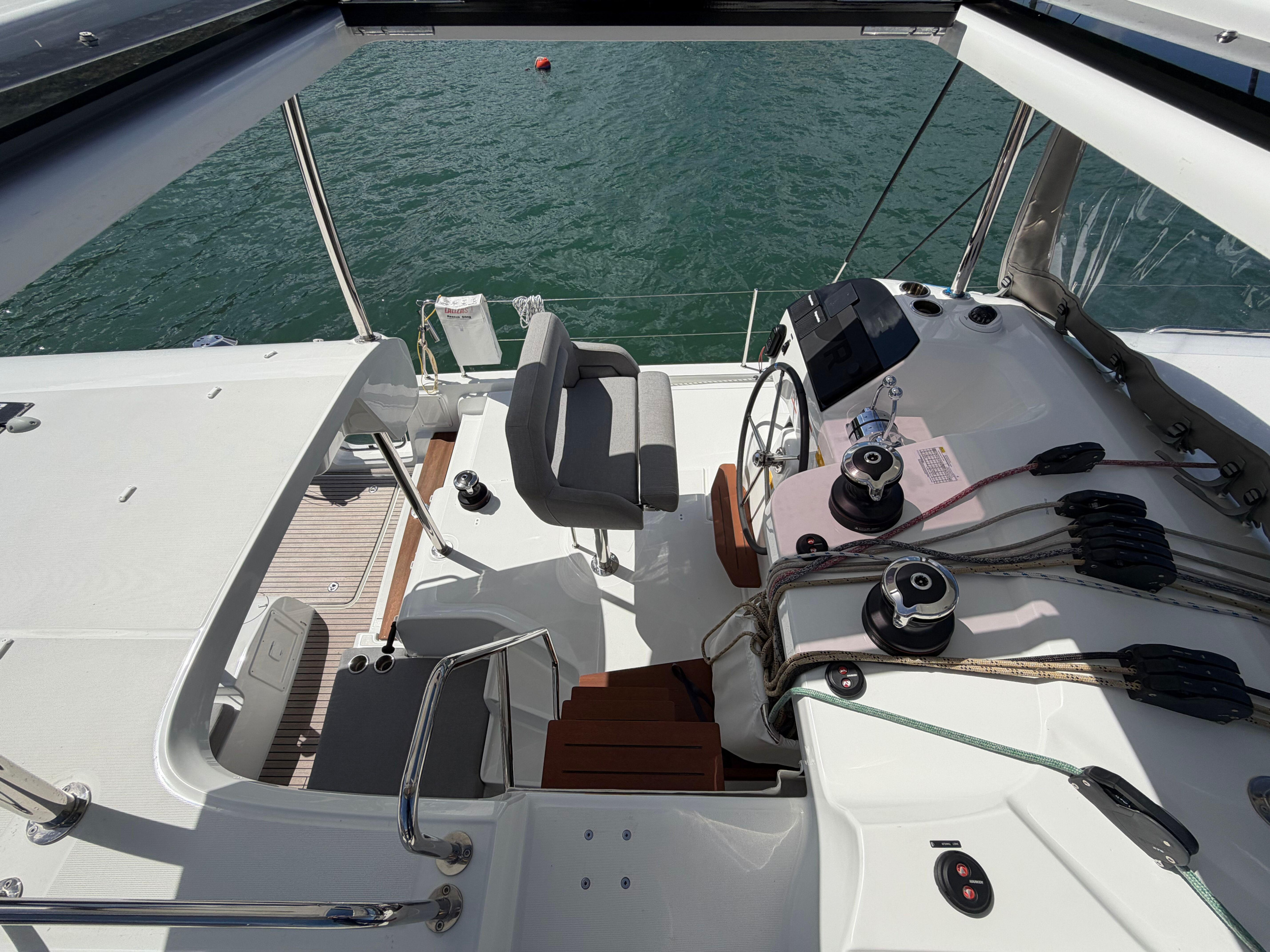 Lagoon 43 (Owners Version) — photo 25