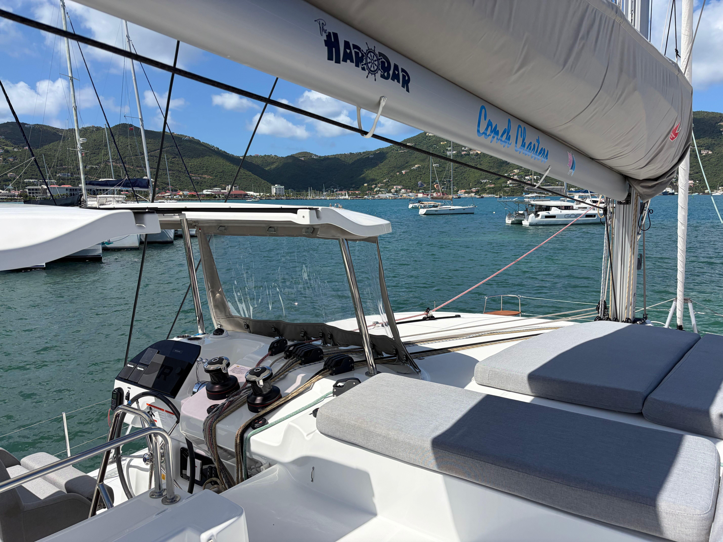 Lagoon 43 (Owners Version) — photo 8