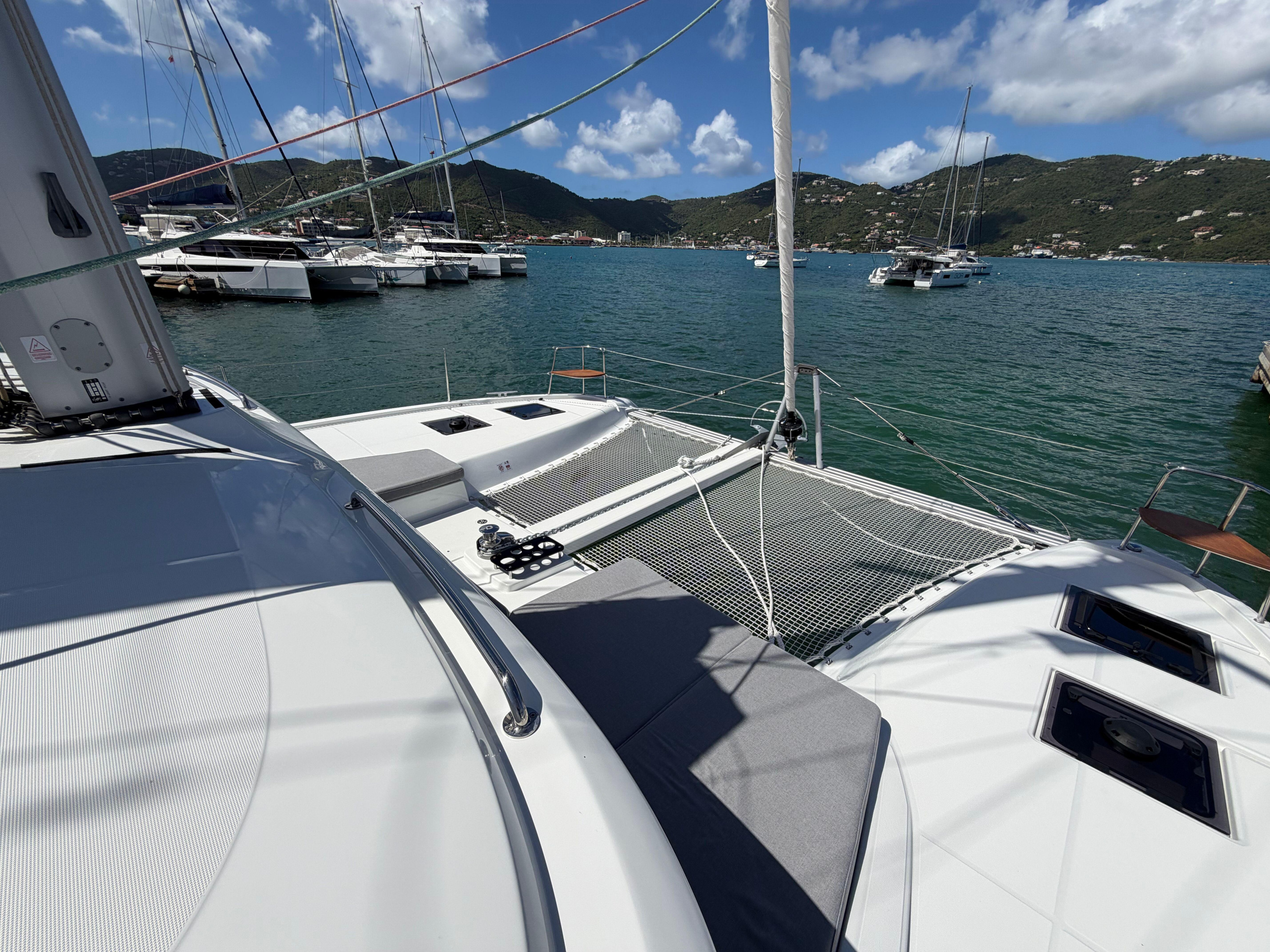 Lagoon 43 (Owners Version) — photo 11