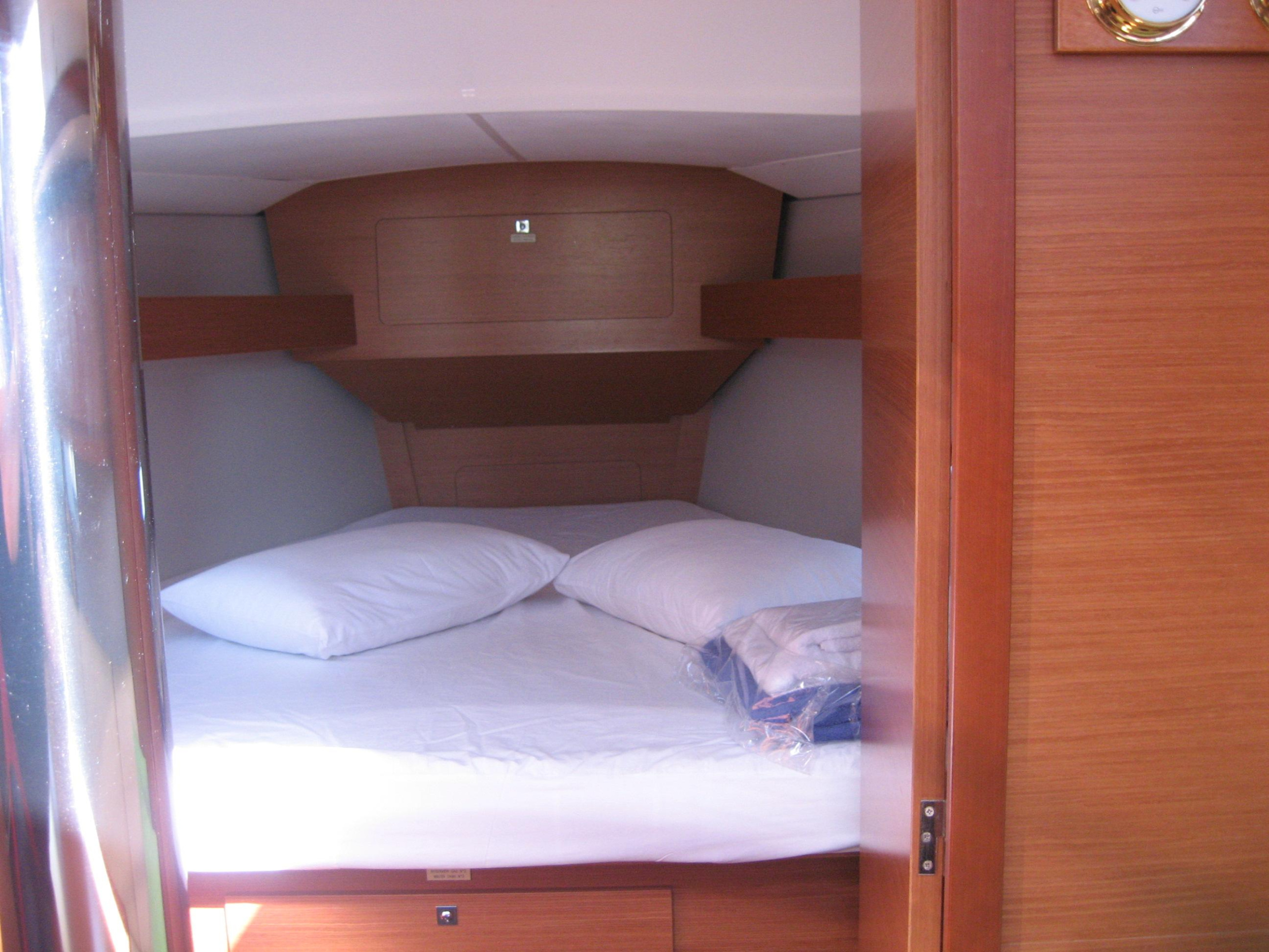 Dufour 382 GL — photo 10