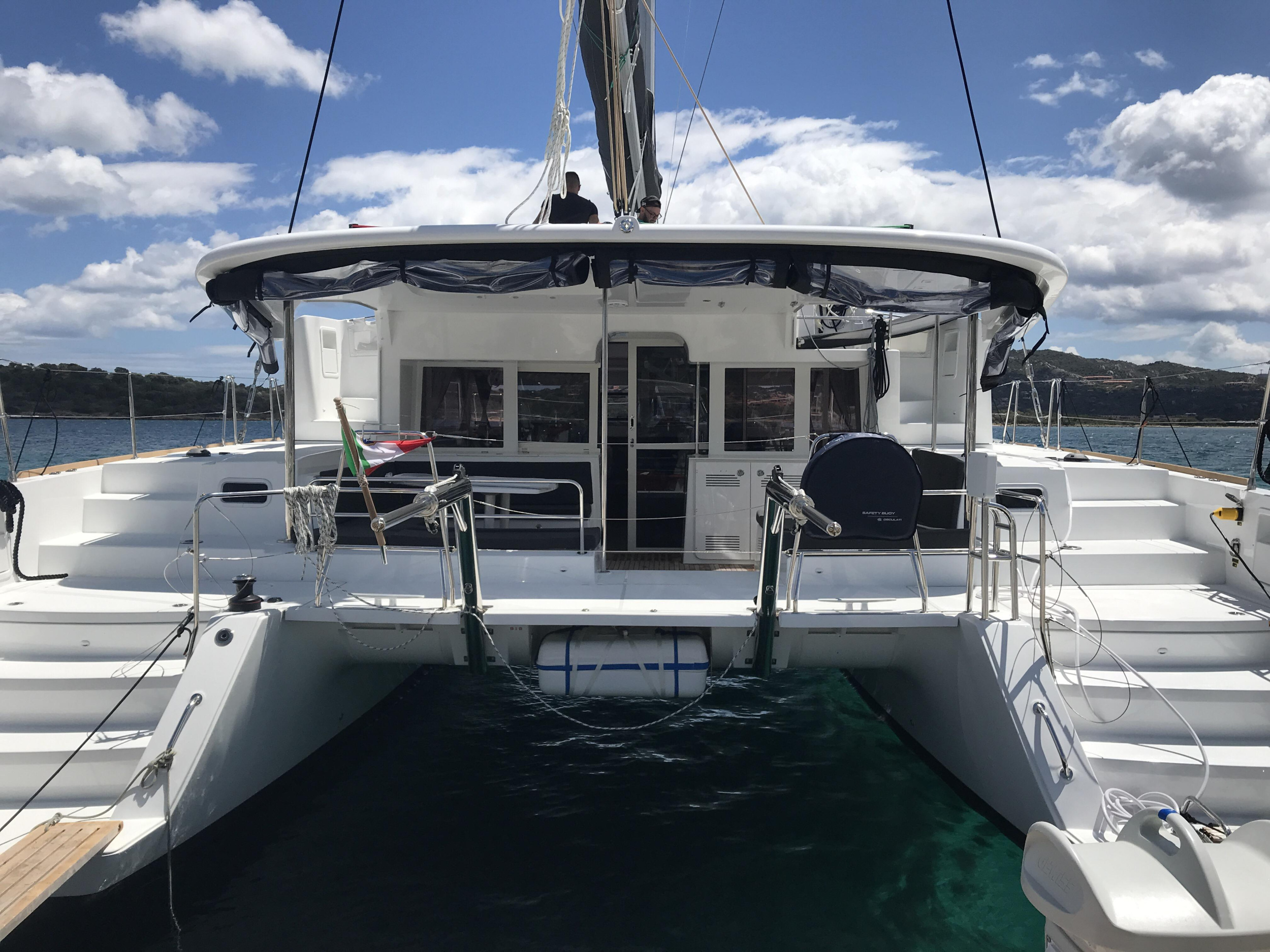 Lagoon 450F — photo 17