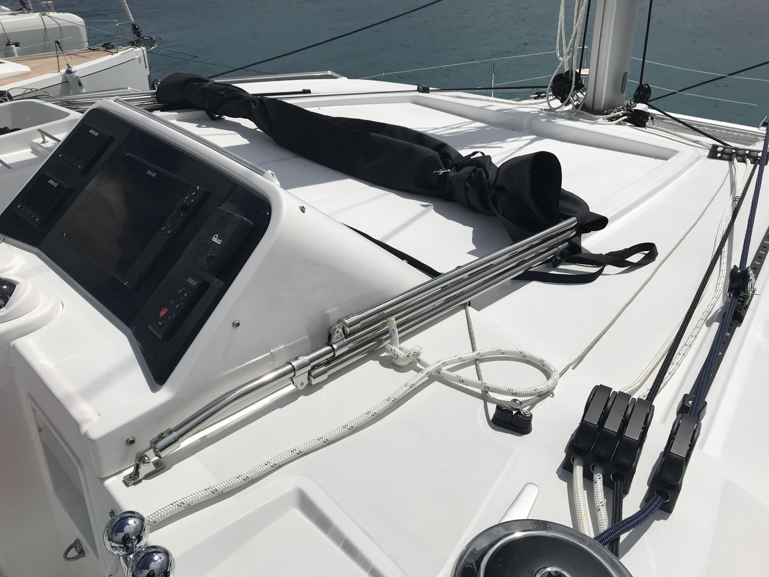 Lagoon 450F — photo 11