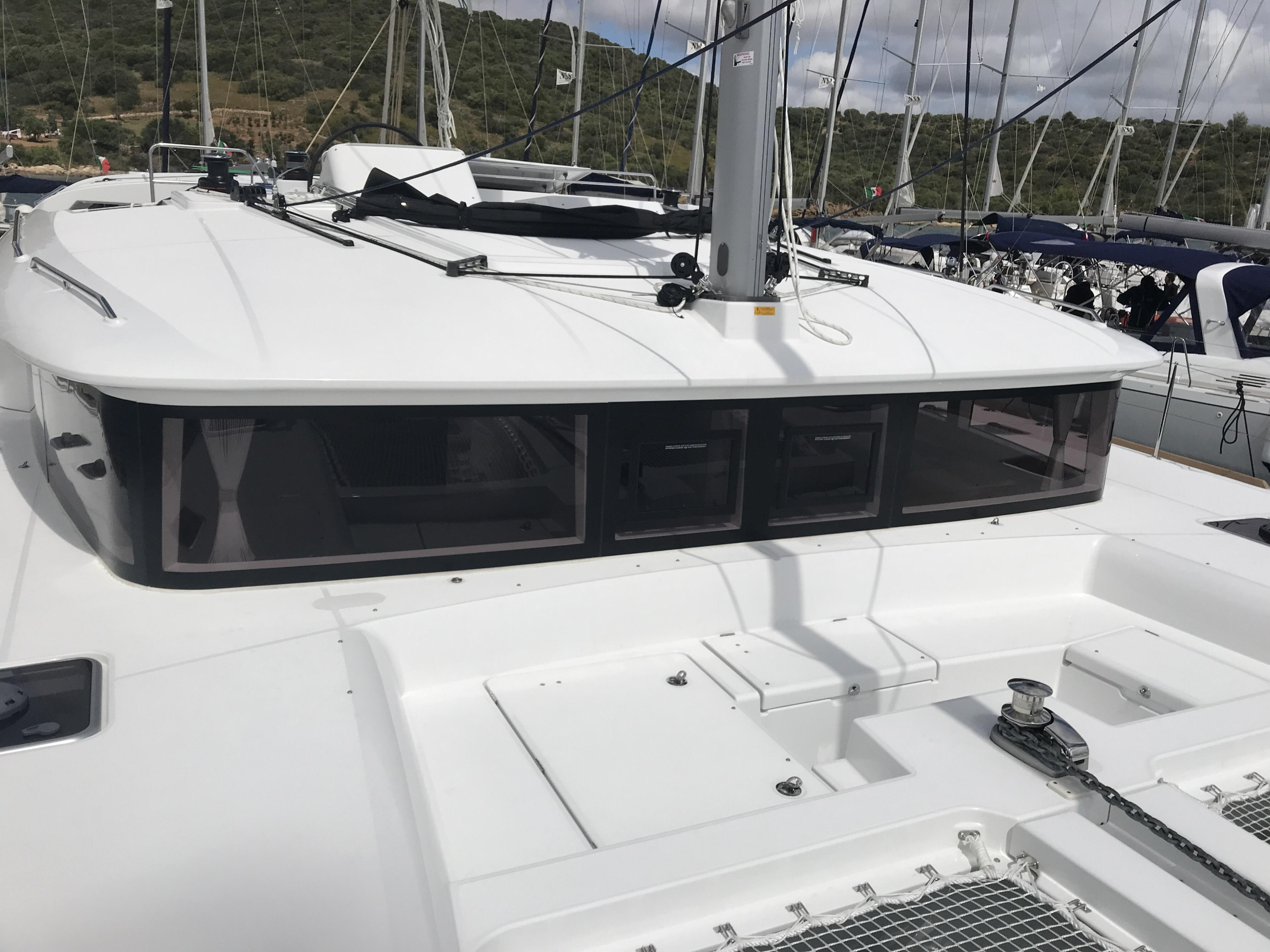 Lagoon 450F — photo 4