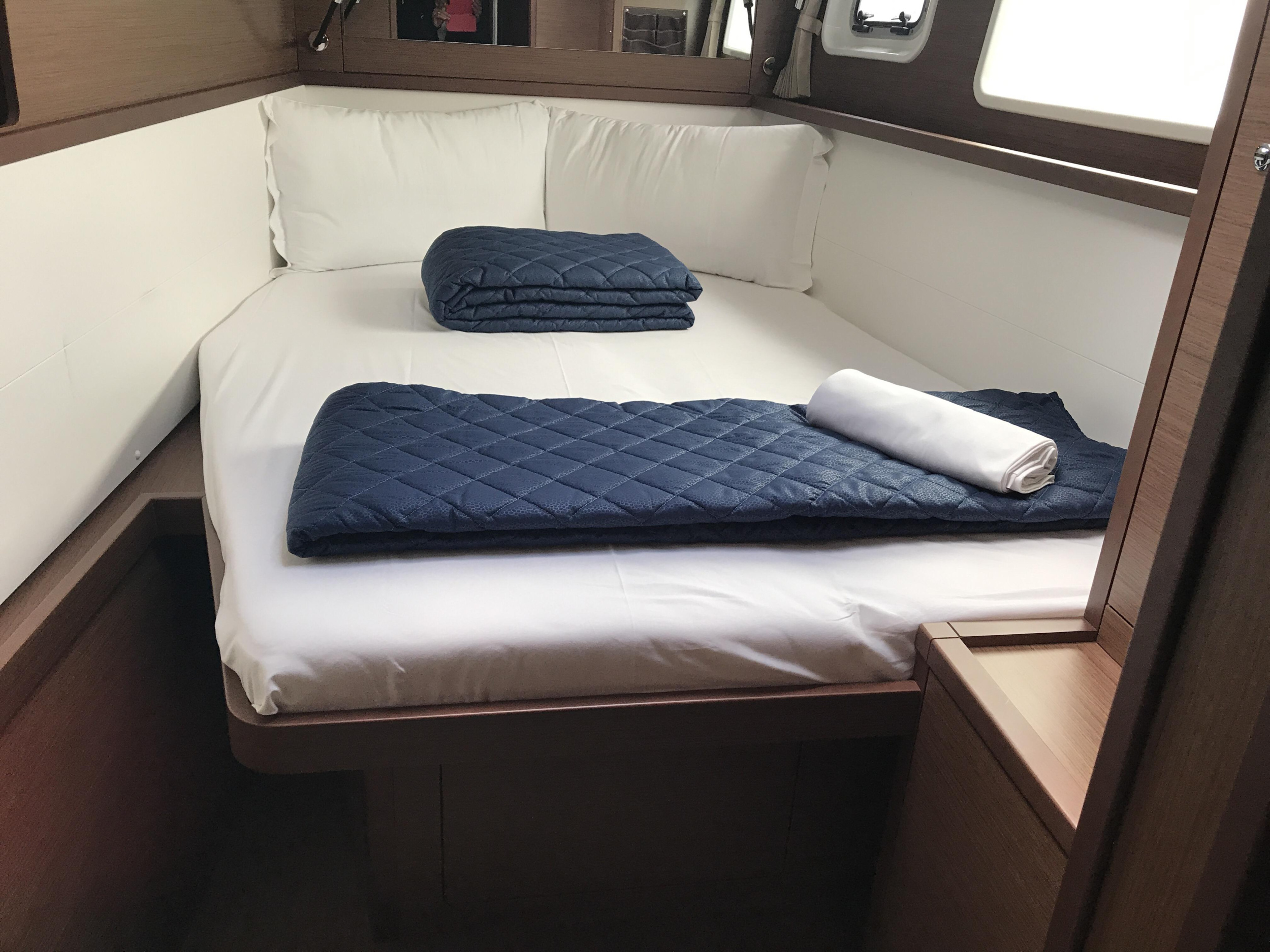 Lagoon 450F — photo 6
