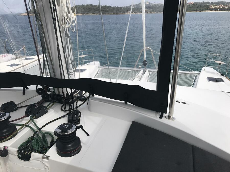 Lagoon 52F - 6 cab — photo 4