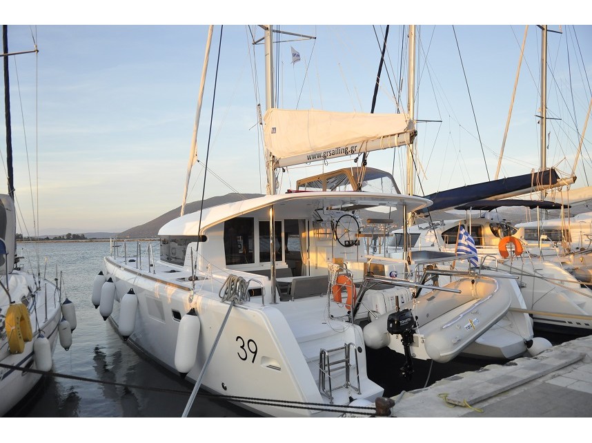 Lagoon 39 — photo 1