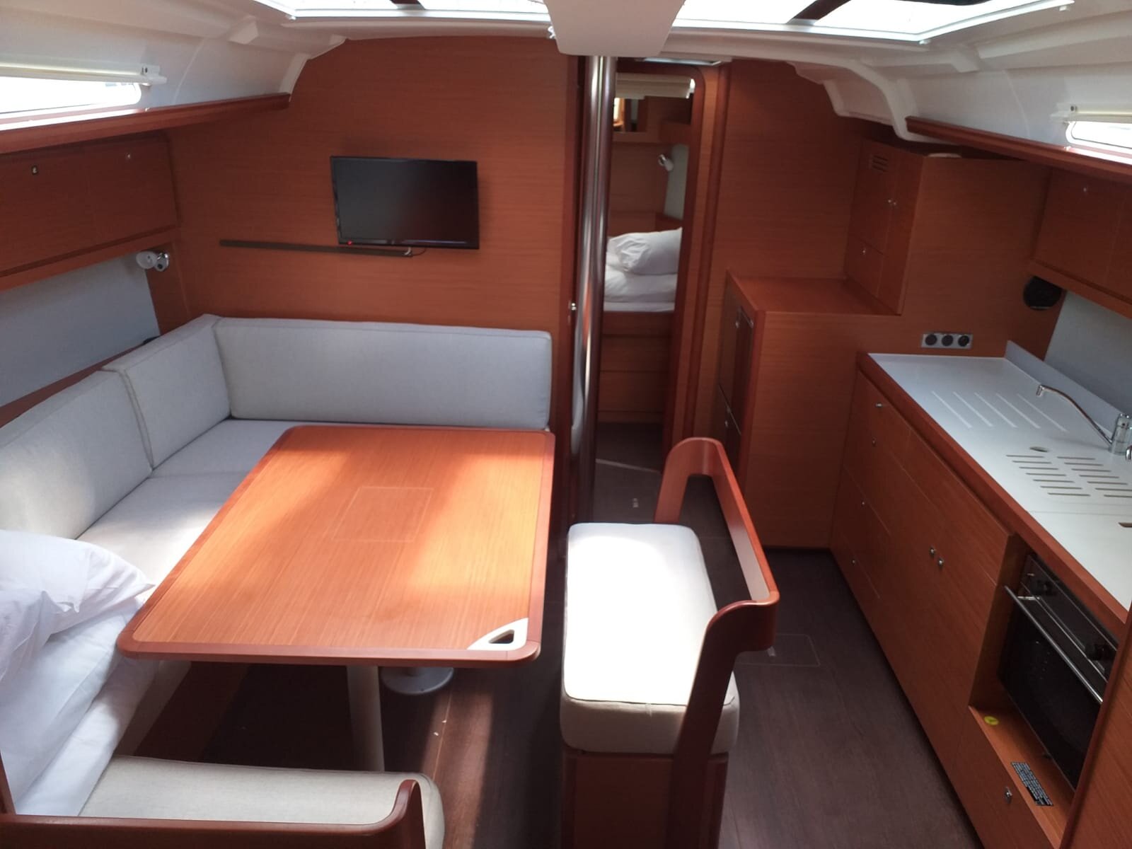 Dufour 430 Grand Large — photo 5