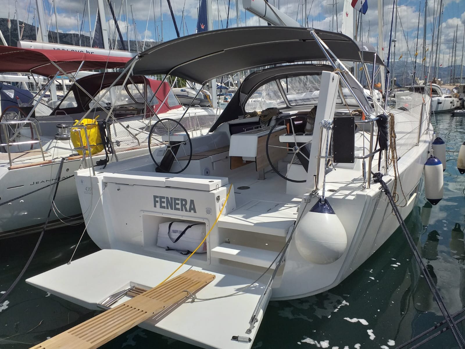 Dufour 430 Grand Large — photo 4