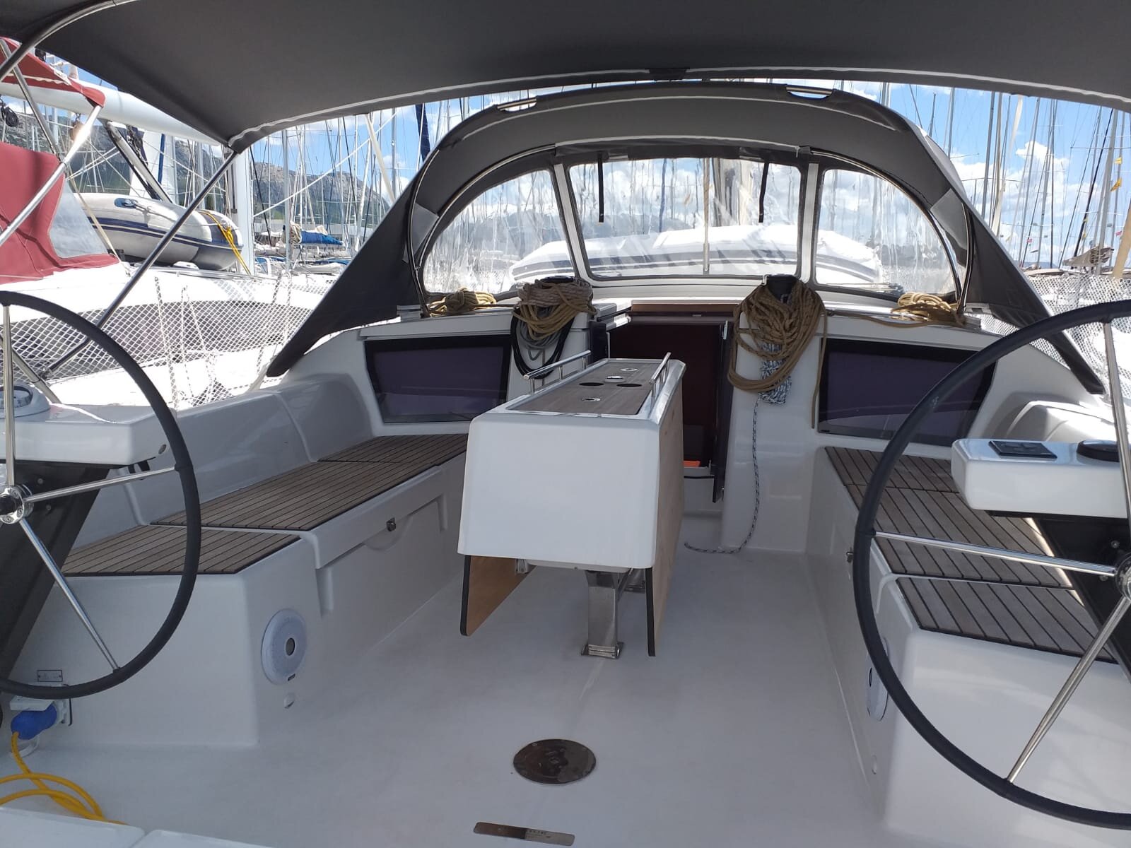 Dufour 430 Grand Large — photo 9